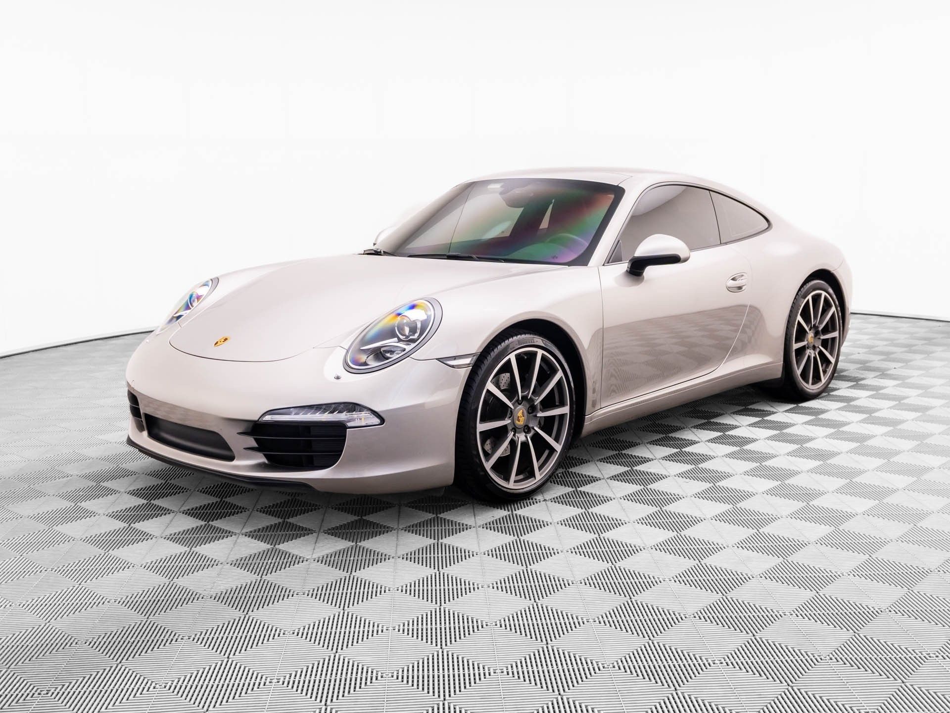 Gray (Platinum Silver Metallic) 2013 Porsche 911 Coupe Rear-Wheel Drive 7-Speed Manual