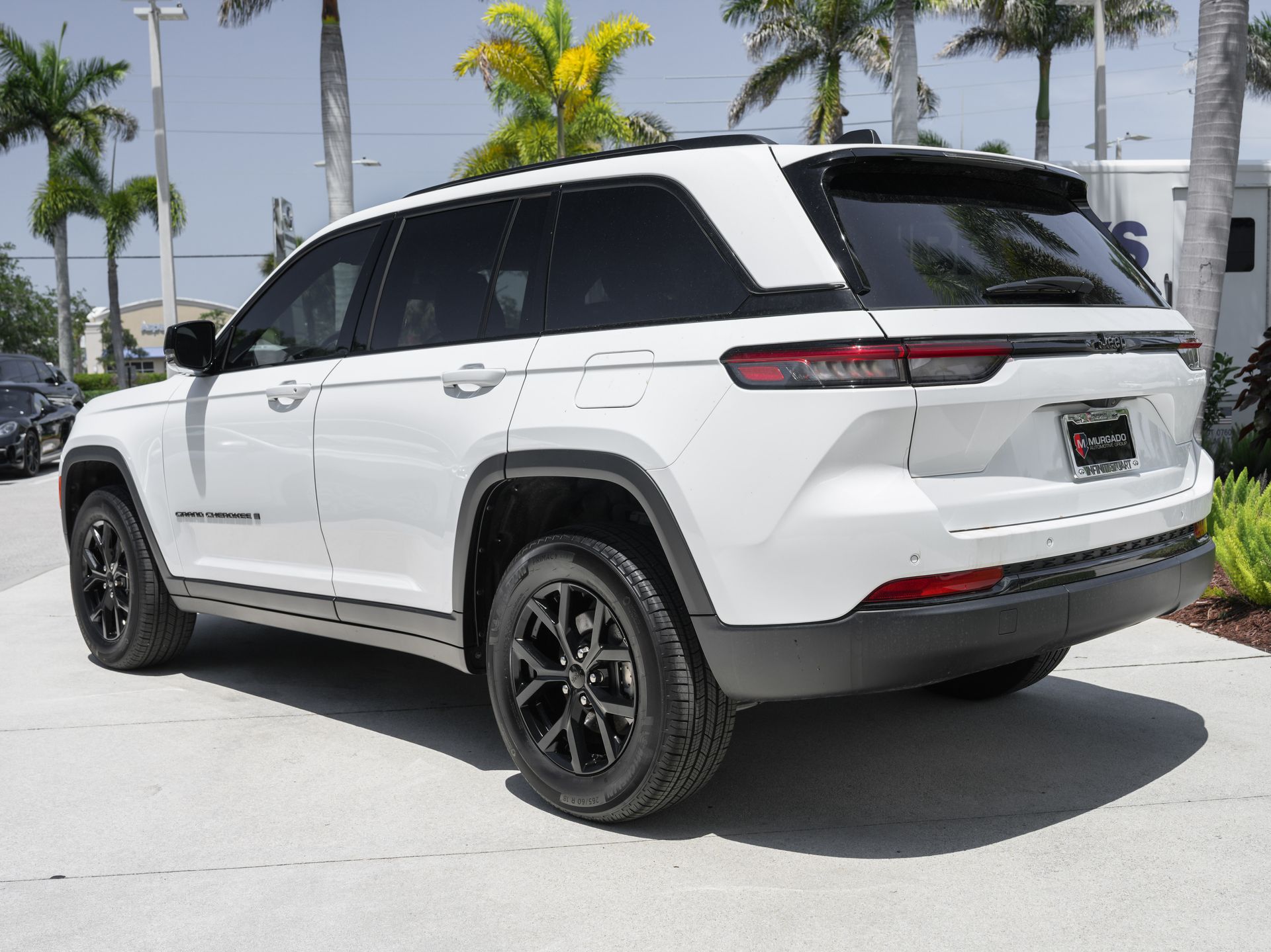 used 2025 Jeep Grand Cherokee car, priced at $34,000