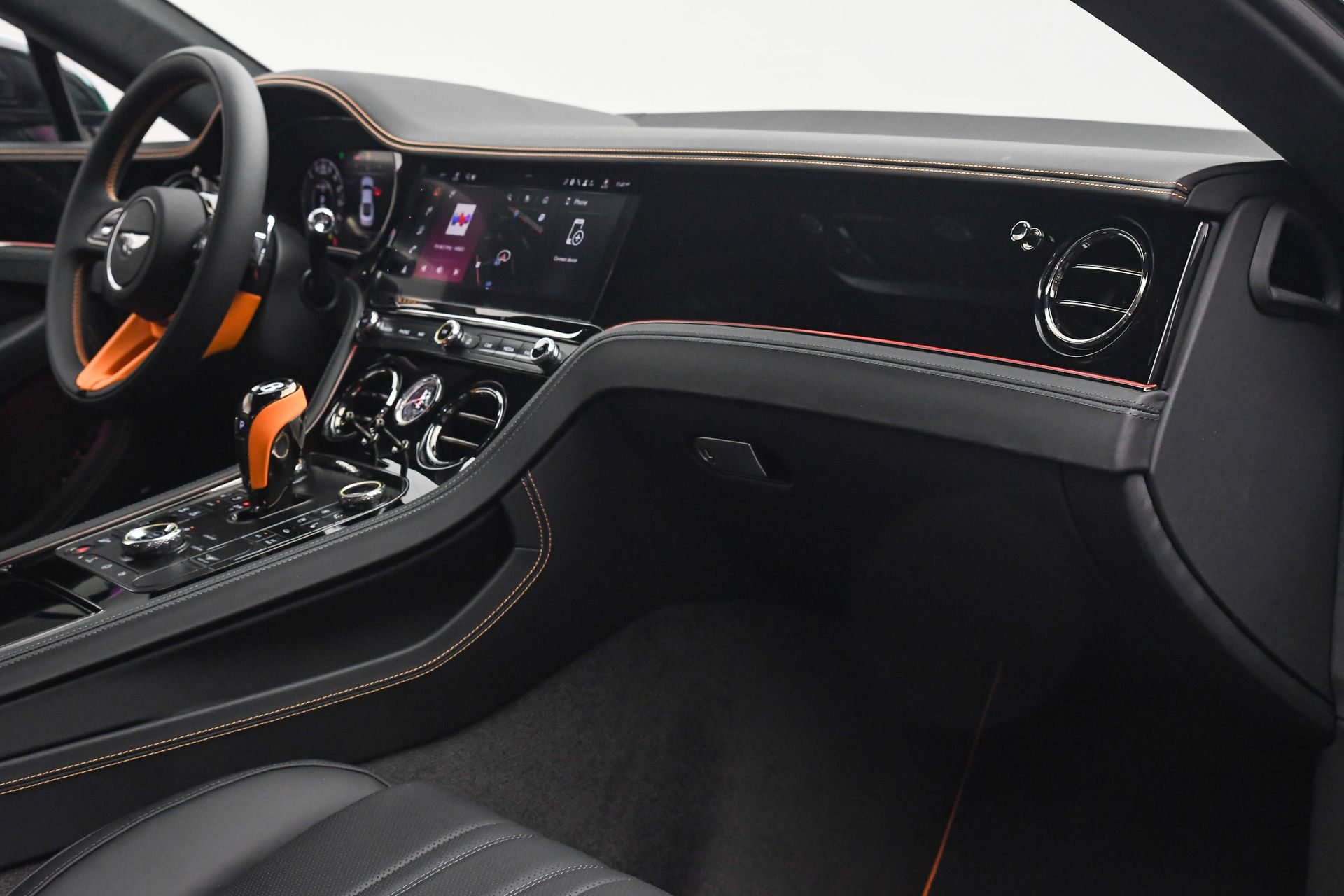 2025 Bentley Continental GT Black Edition - Photo 25