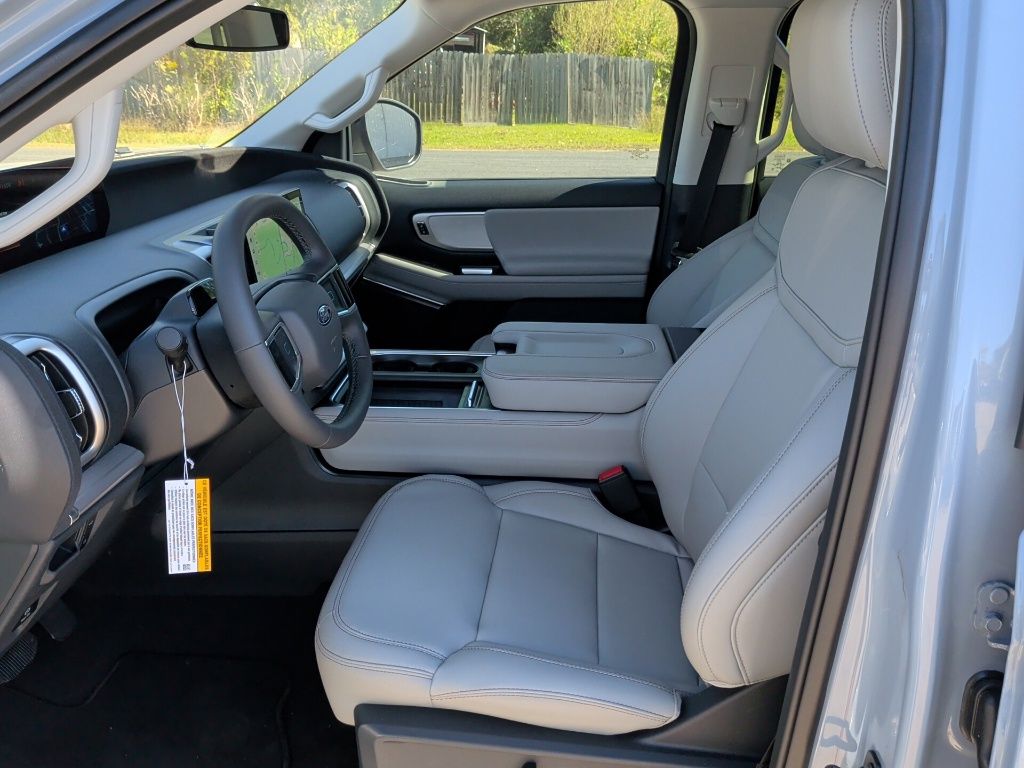 2025 Ford Expedition Active - 8
