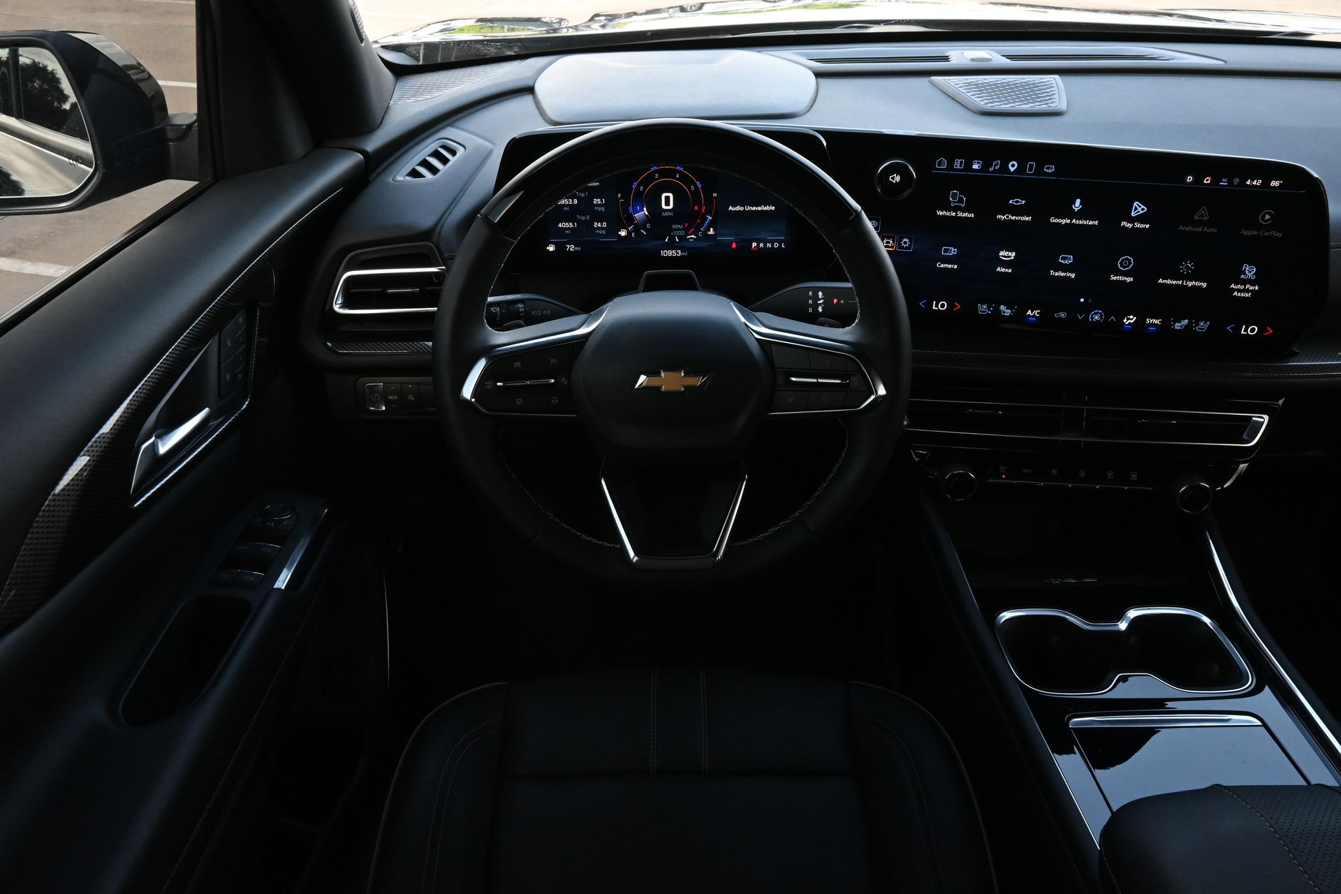 2025 Chevrolet Traverse High Country - 8