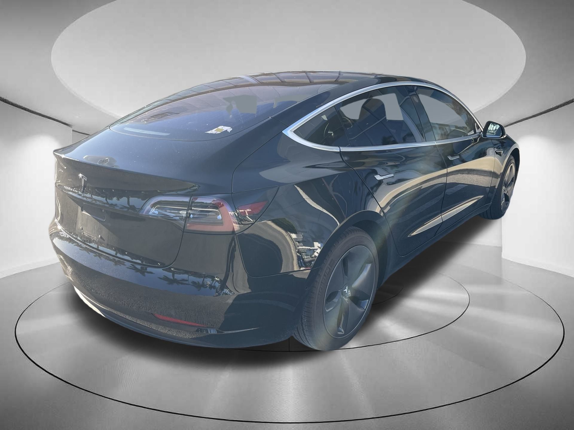 2018 Tesla Model 3 Mid Range 14