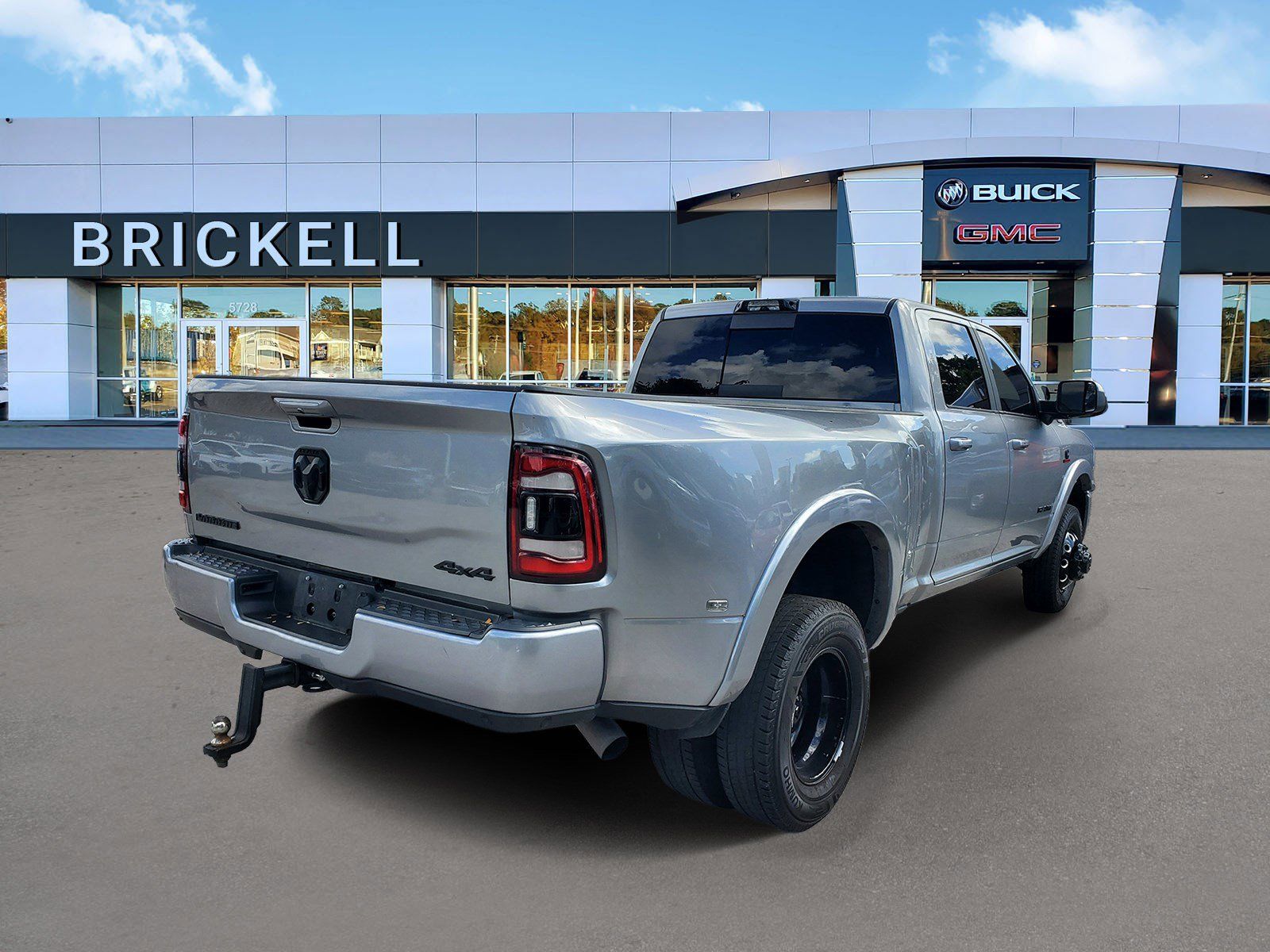 View vehicle photo 3