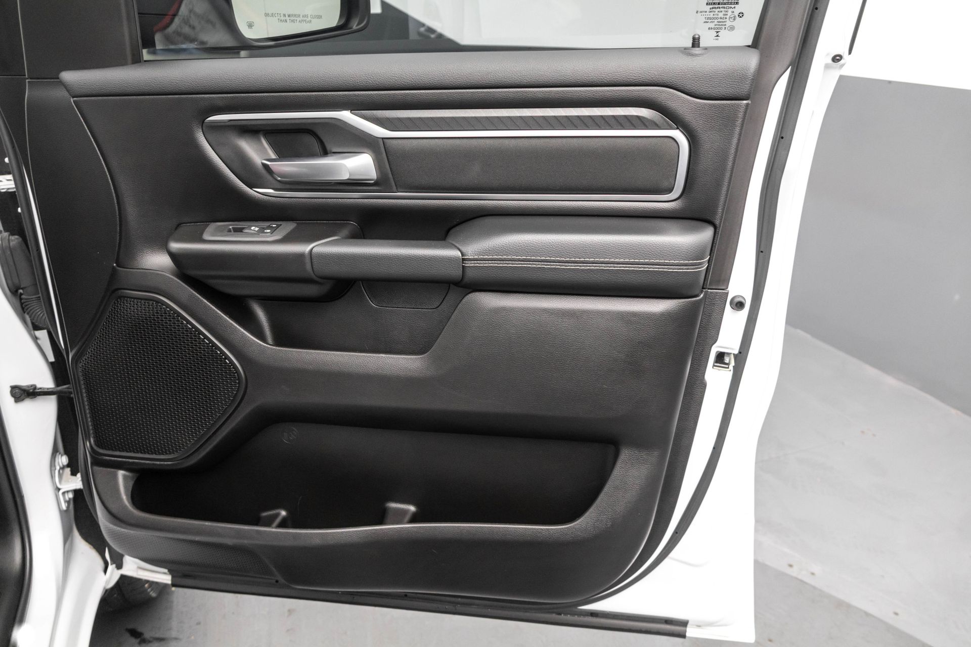 2025 RAM 1500 - Image 46