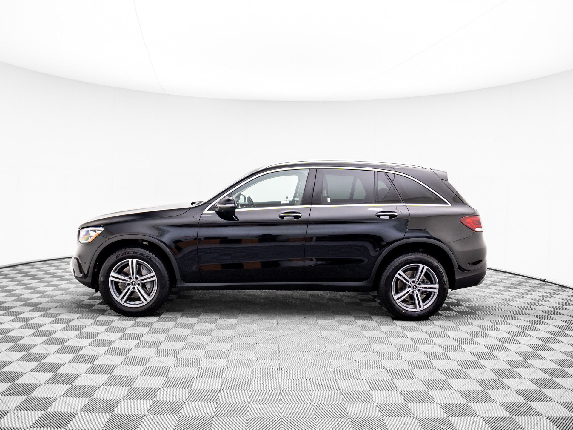 2022 Mercedes-Benz GLC GLC 300 photo