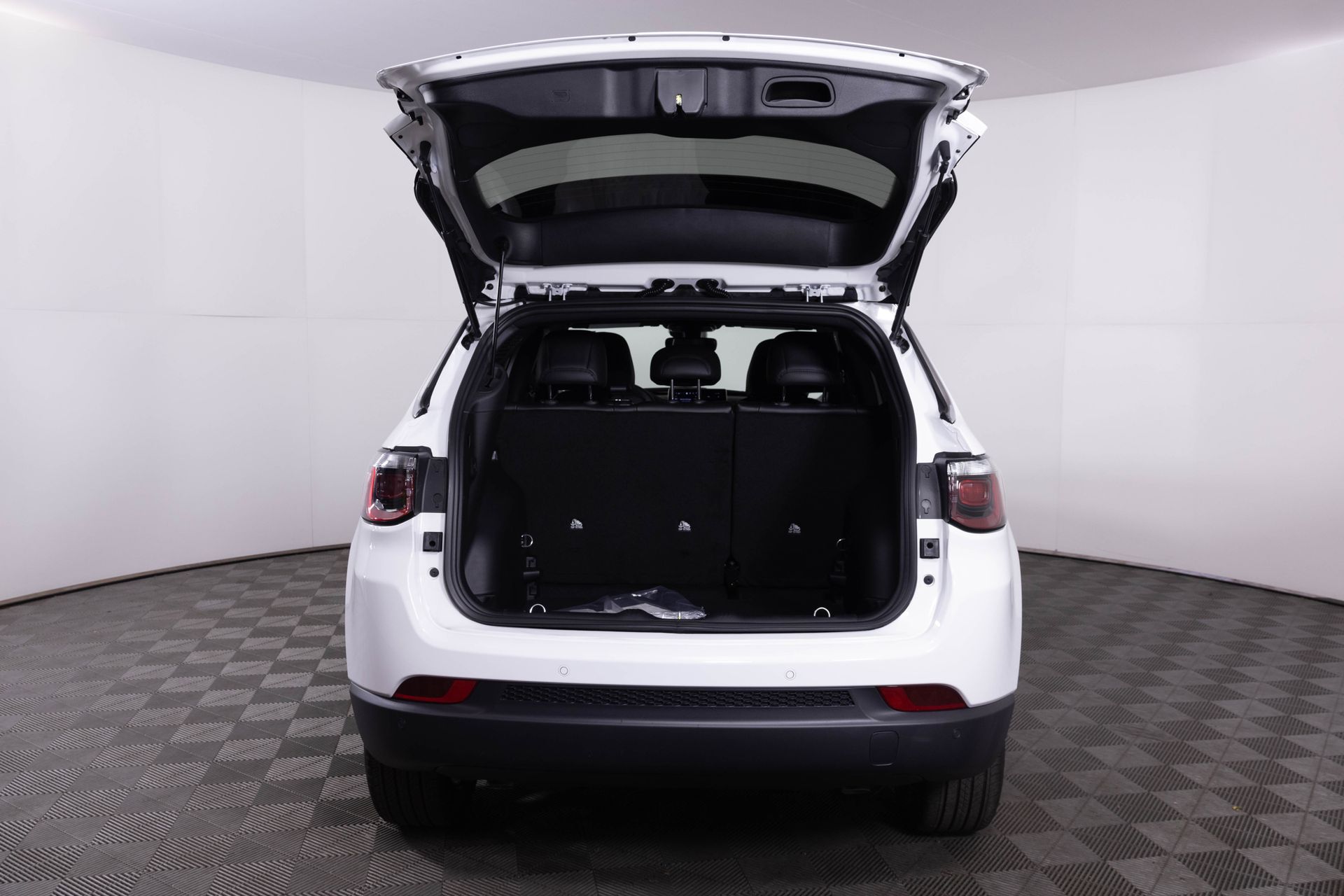 2026 JEEP COMPASS - Image 32