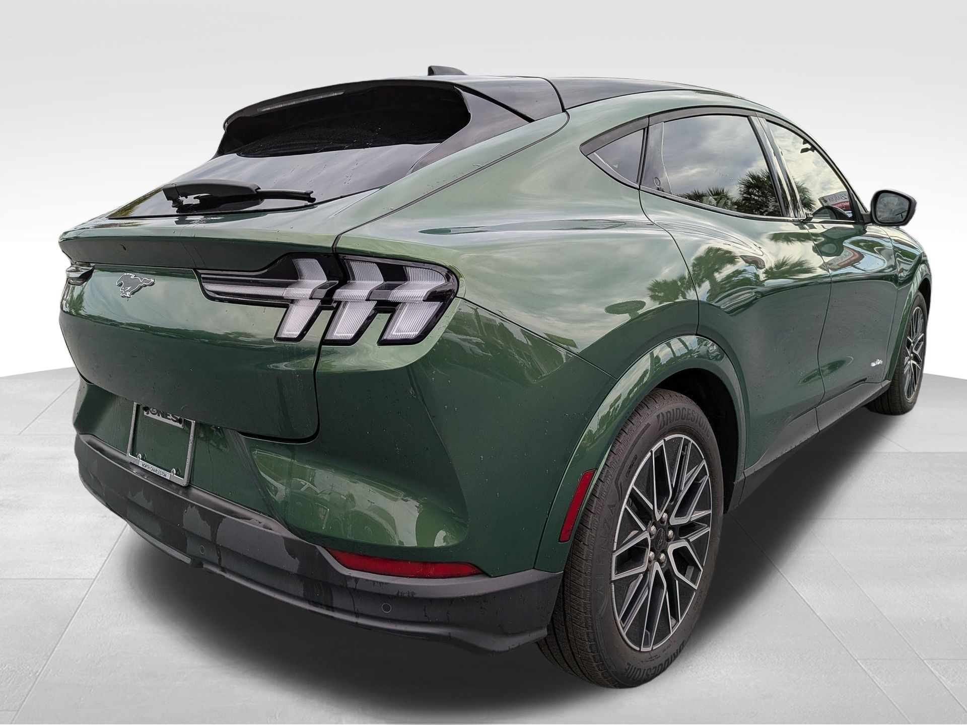 2025 Ford Mustang Mach-E Premium - 4