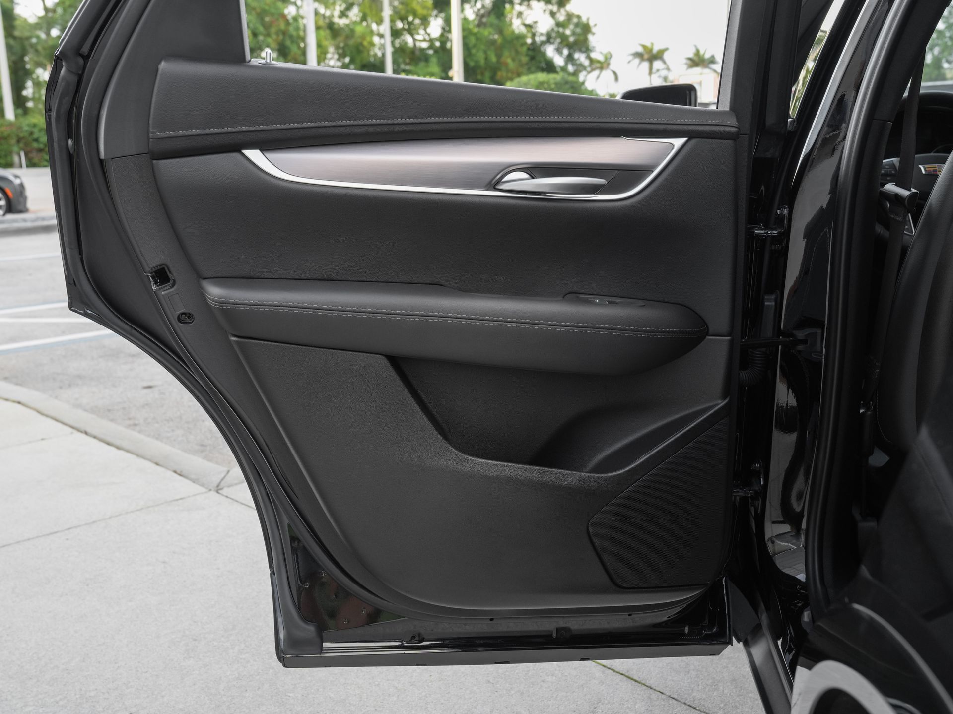 used 2025 Cadillac XT5 car, priced at $33,800