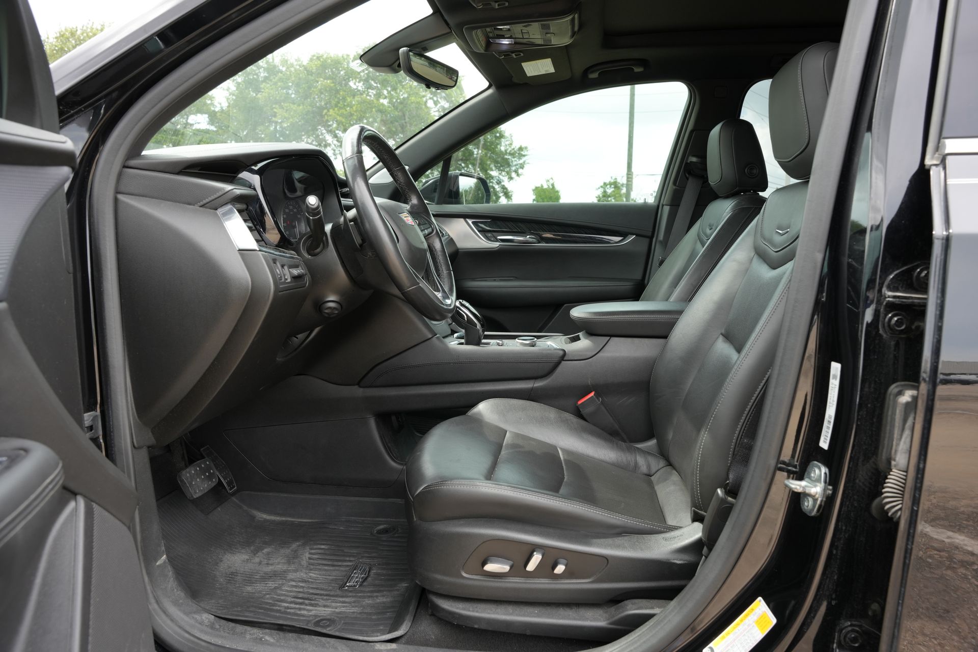 2020 Cadillac XT6 Premium Luxury Black at AutoSavvy Houston Northwest