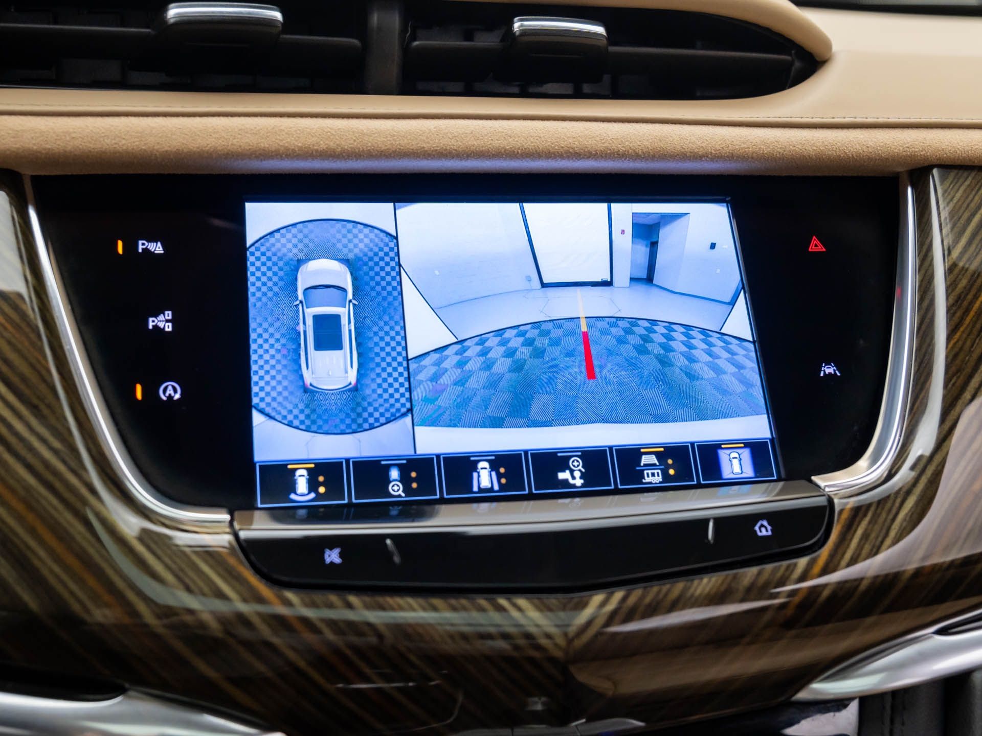 2022 Cadillac XT6 Premium Luxury photo
