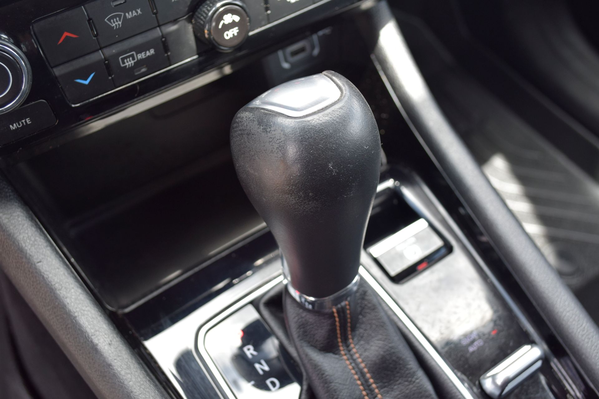 2022 Jeep Compass Limited White at Texan Dodge Chrysler Jeep Ram