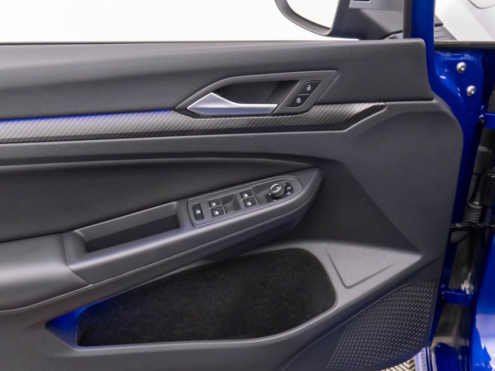 2024 Volkswagen Golf R 2.0T photo