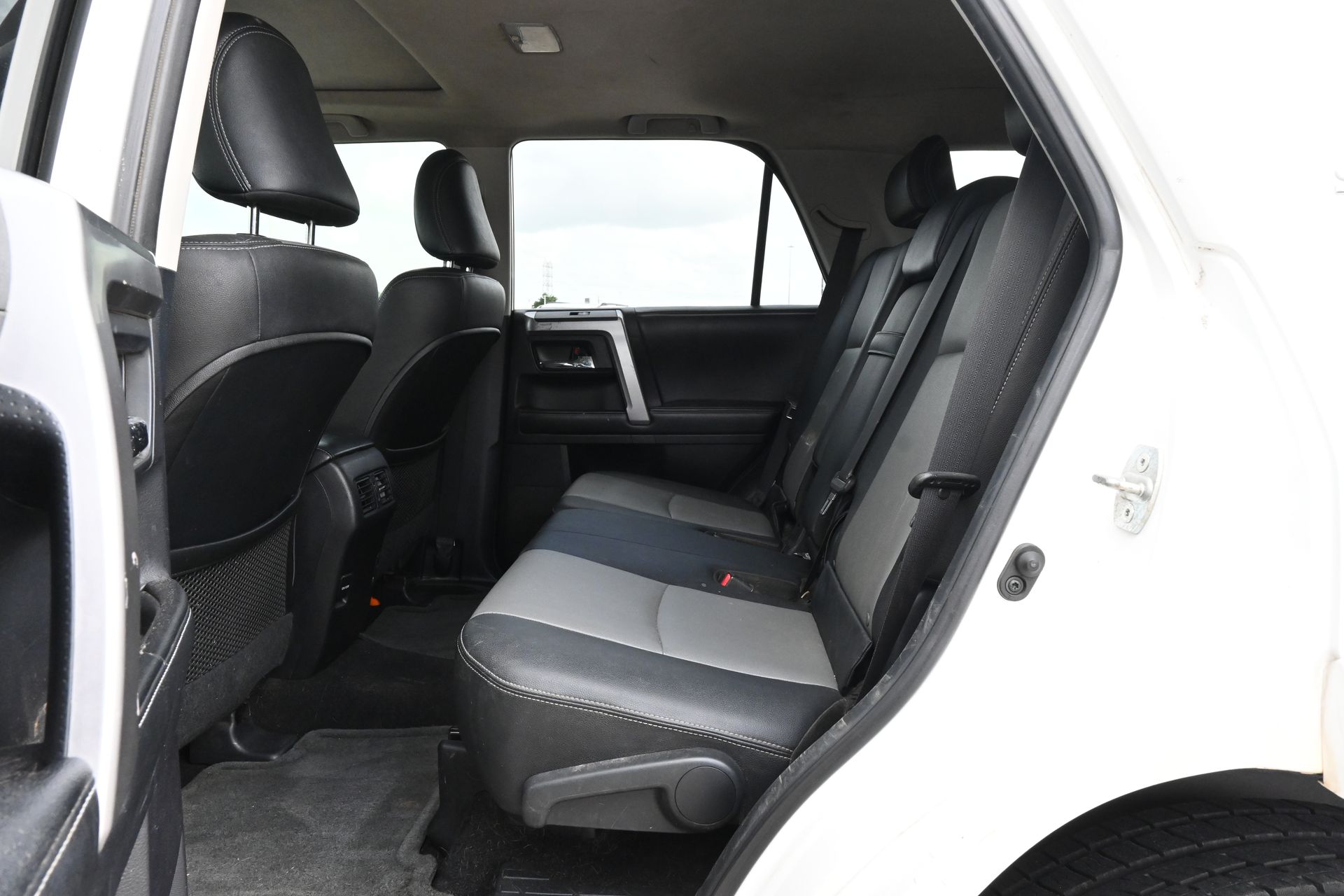 2014 Toyota 4Runner SR5 Premium White at Emmons Autoplex