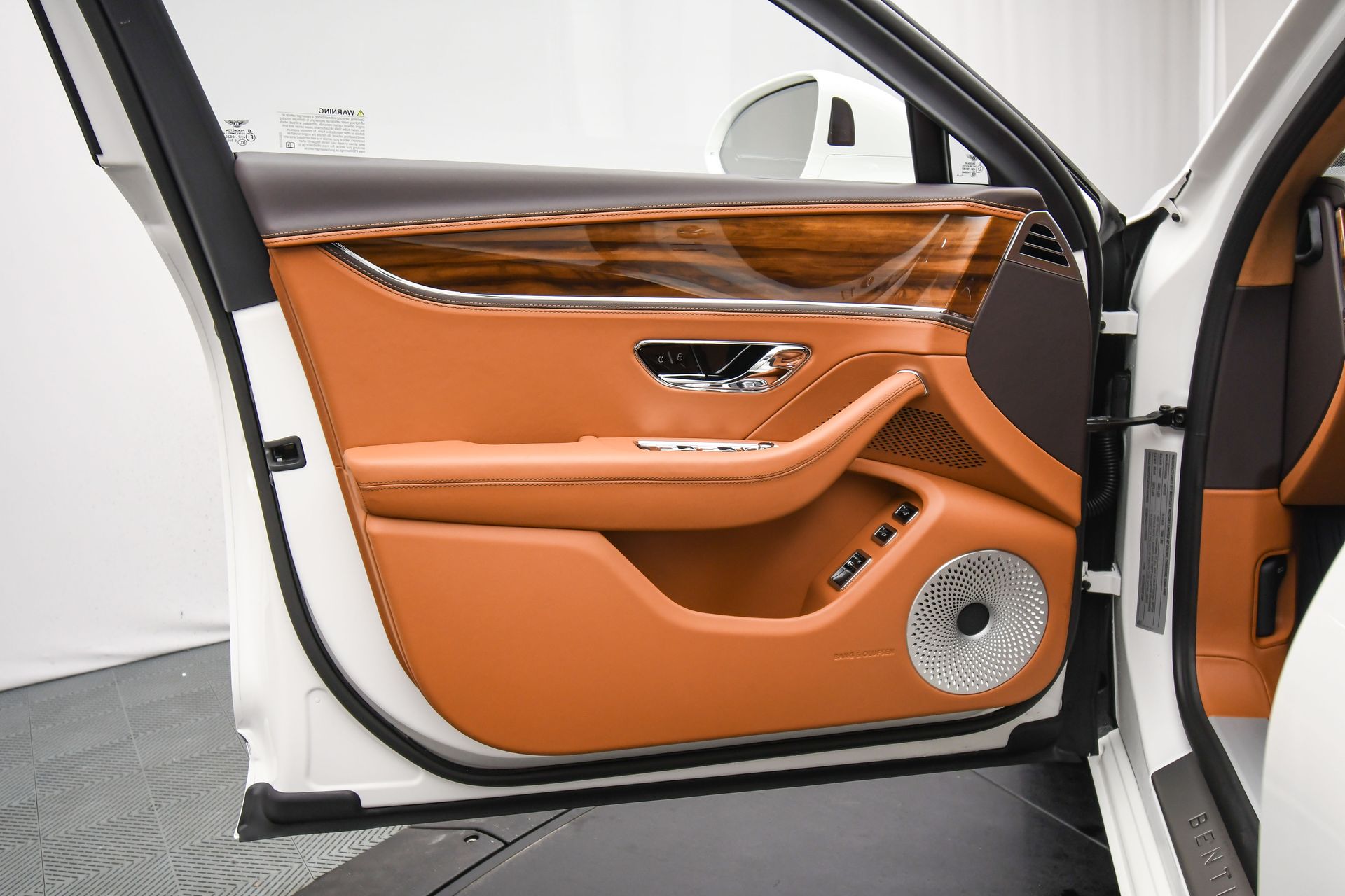 2026 Bentley Flying Spur - Photo 40