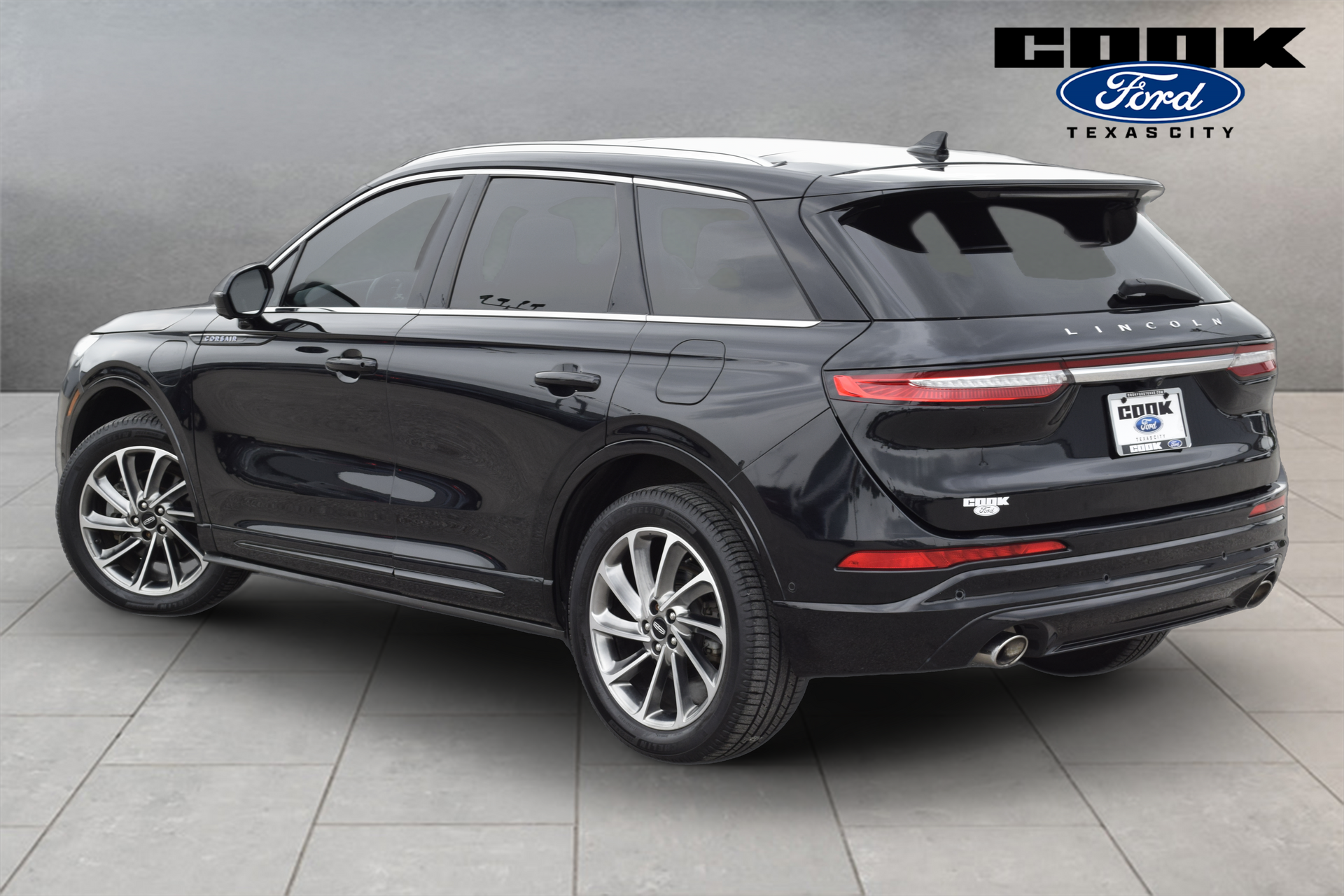 2022 Lincoln Corsair Plug-In Hybrid Grand Touring - 3