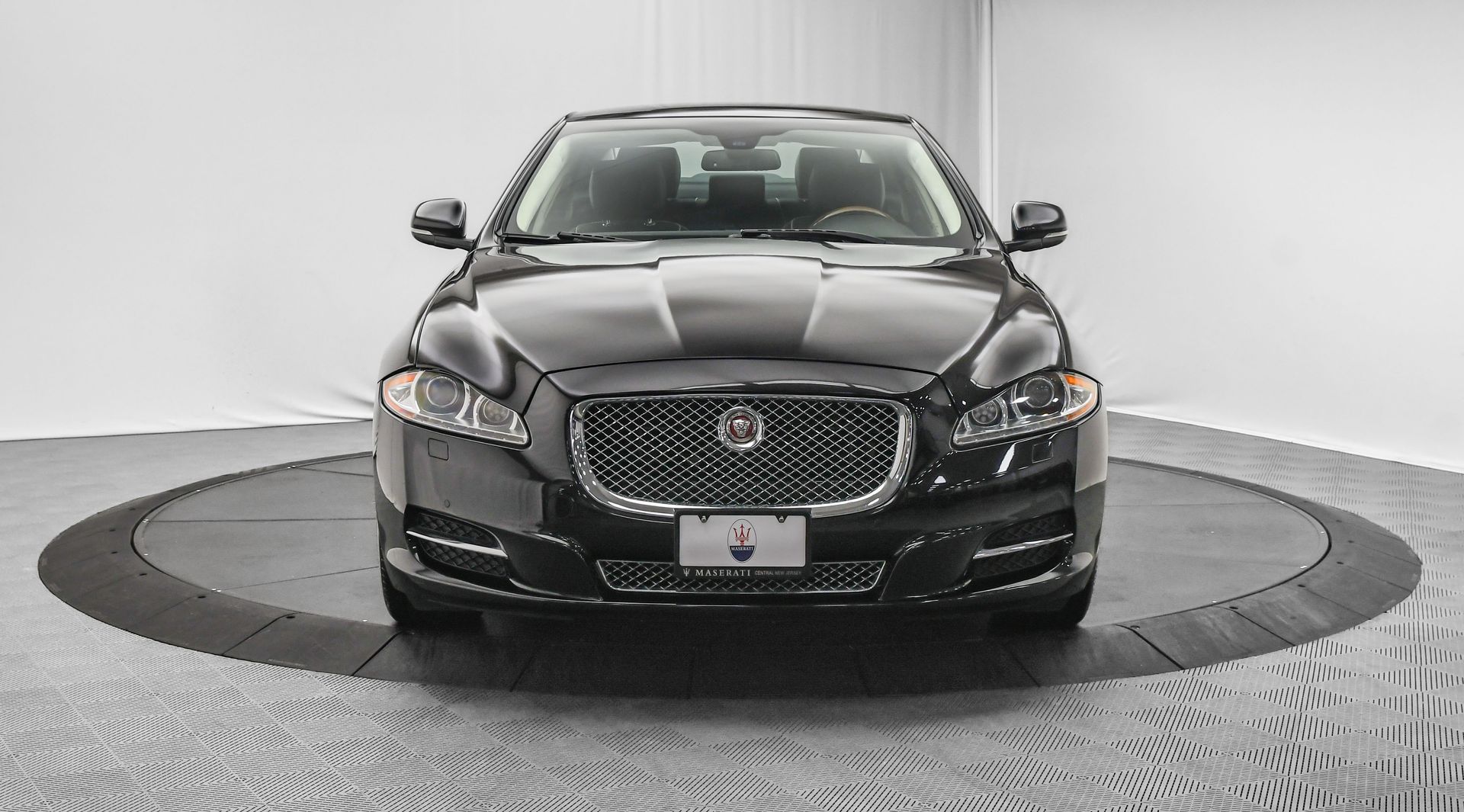 Used 2015 Jaguar XJ Portfolio with VIN SAJWJ2GD6F8V86081 for sale in Edison, NJ
