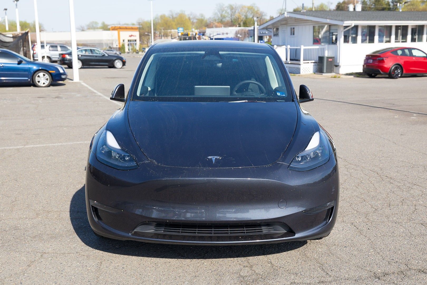 View vehicle photo 3