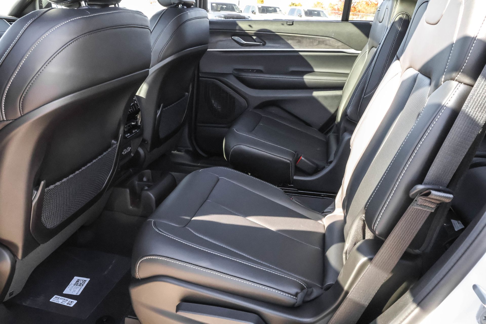 2025 JEEP GRAND CHEROKEE L - Image 18