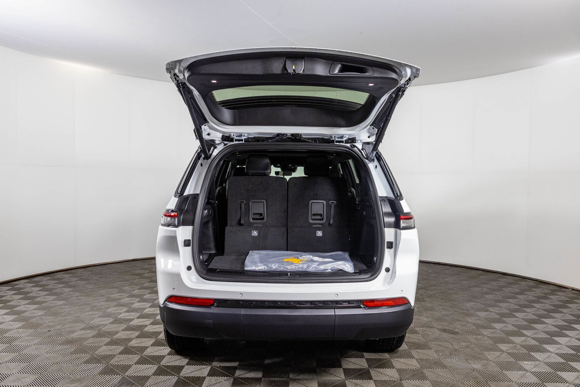 2025 JEEP GRAND CHEROKEE L - Image 27