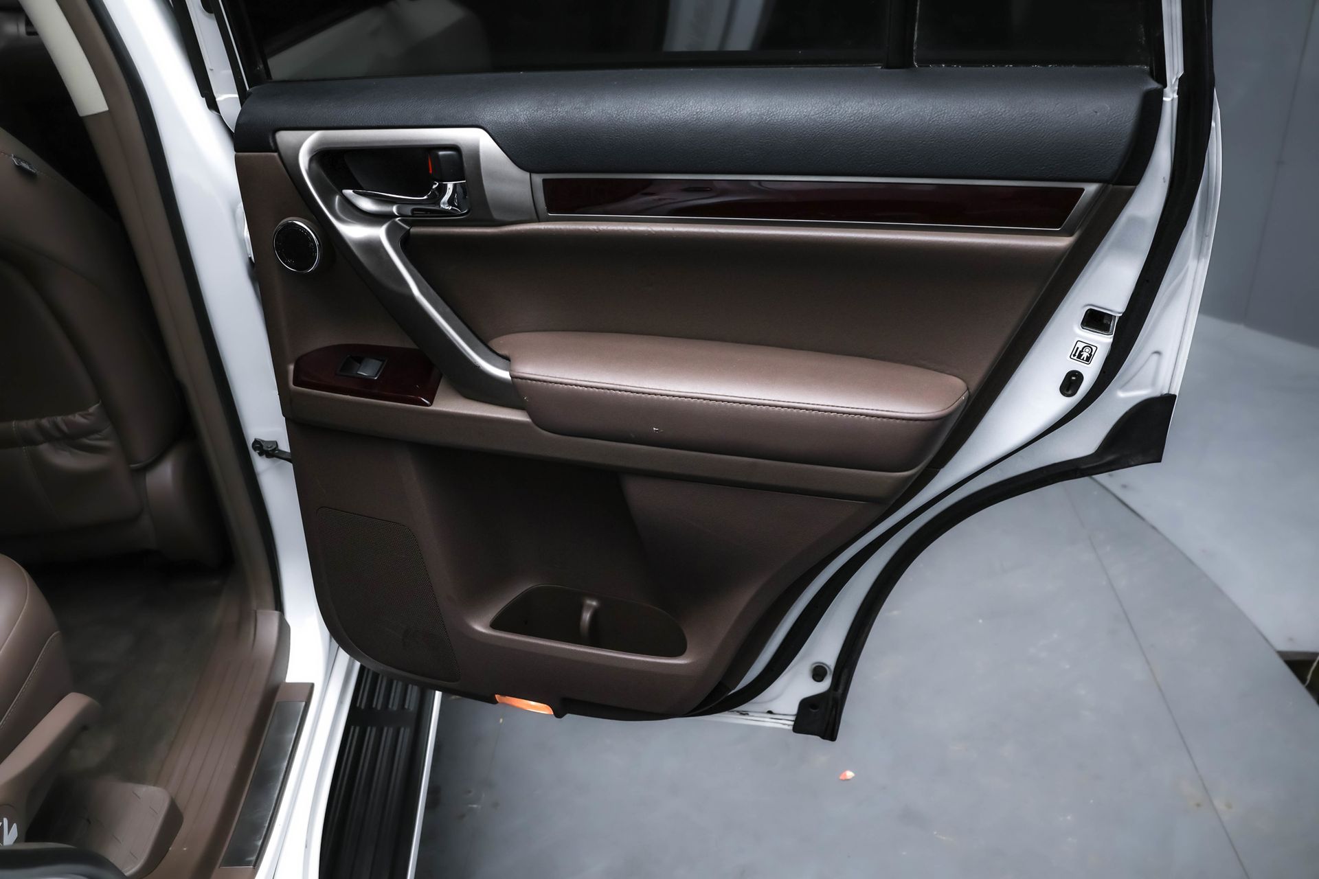 2018 LEXUS GX - Image 30