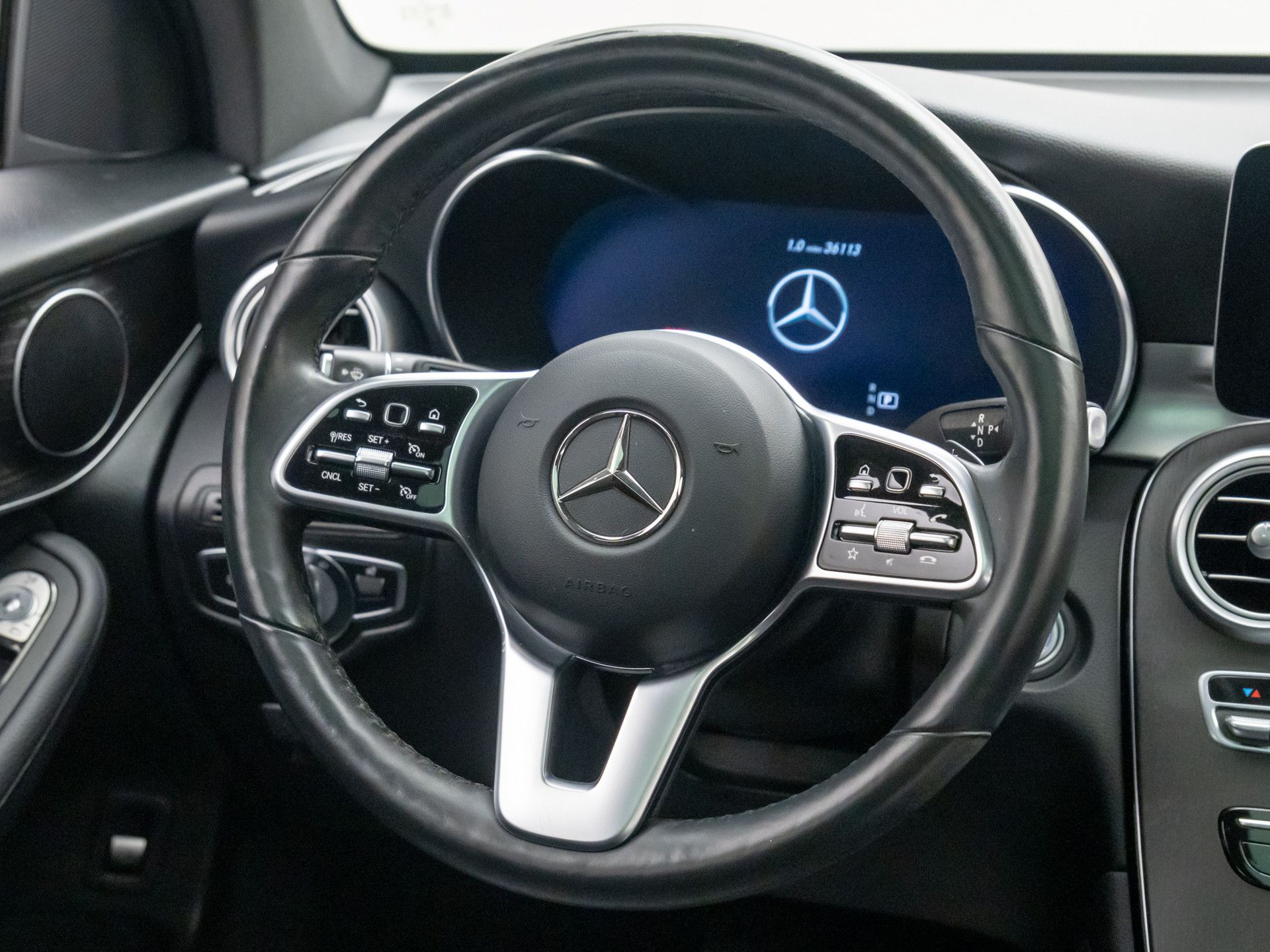 2021 Mercedes-Benz GLC GLC 300 photo