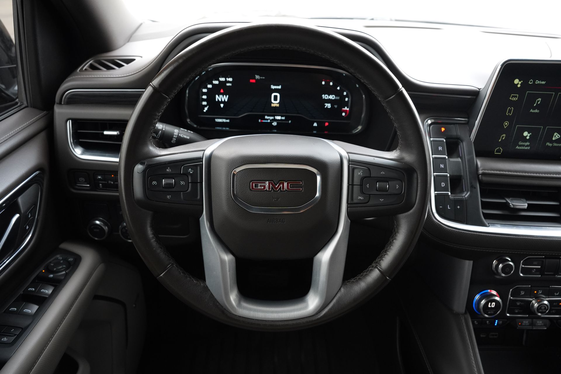 2023 GMC Yukon SLT - 9