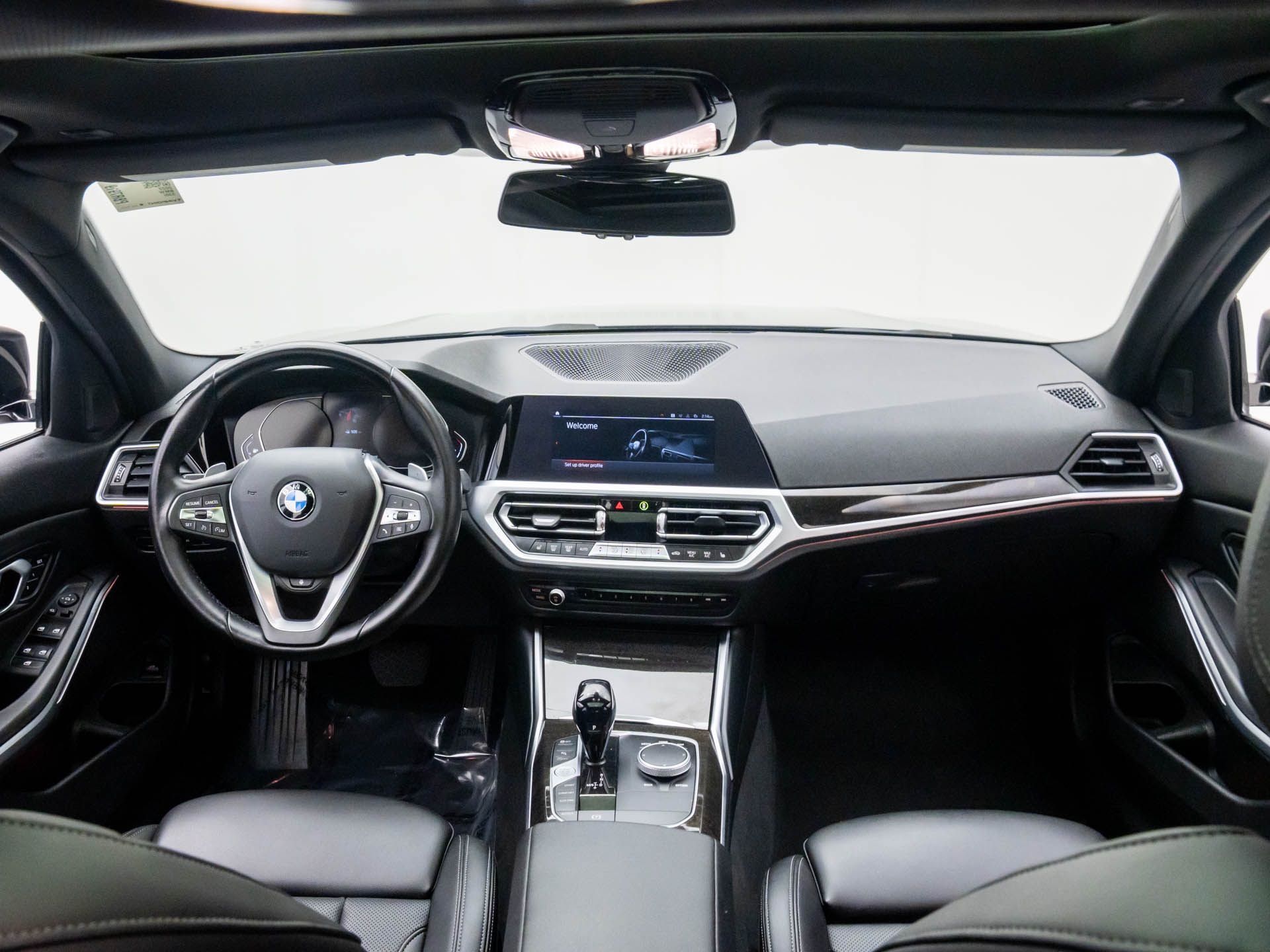2022 BMW 3-Series 330i xDrive photo