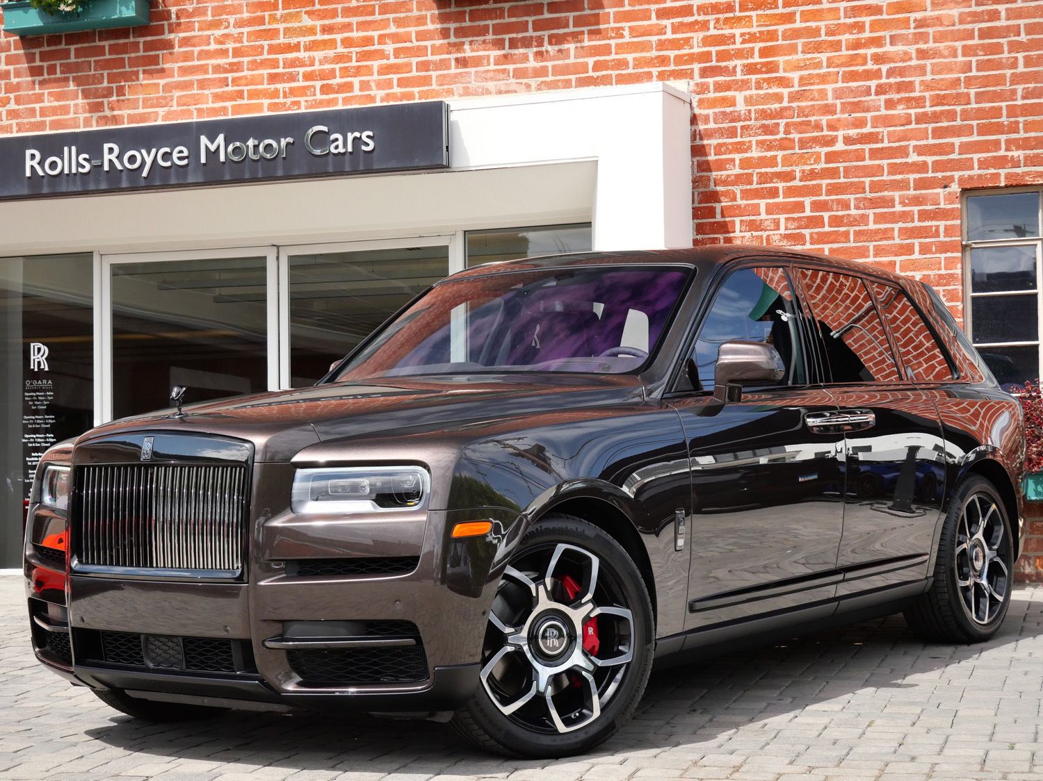 Black (Obsidian) 2022 Rolls-Royce Cullinan Black Badge AWD SUV / Crossover All-Wheel Drive 8-Speed Automatic