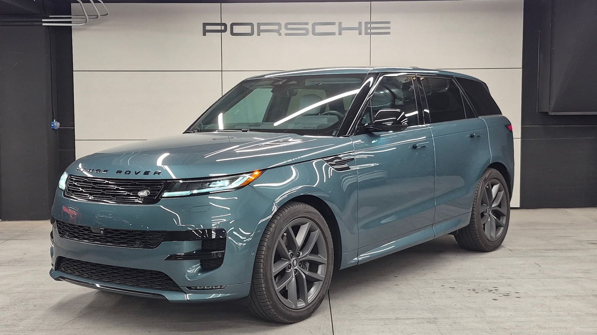 2024 Land Rover Range Rover Sport P400 Dynamic SE AWD