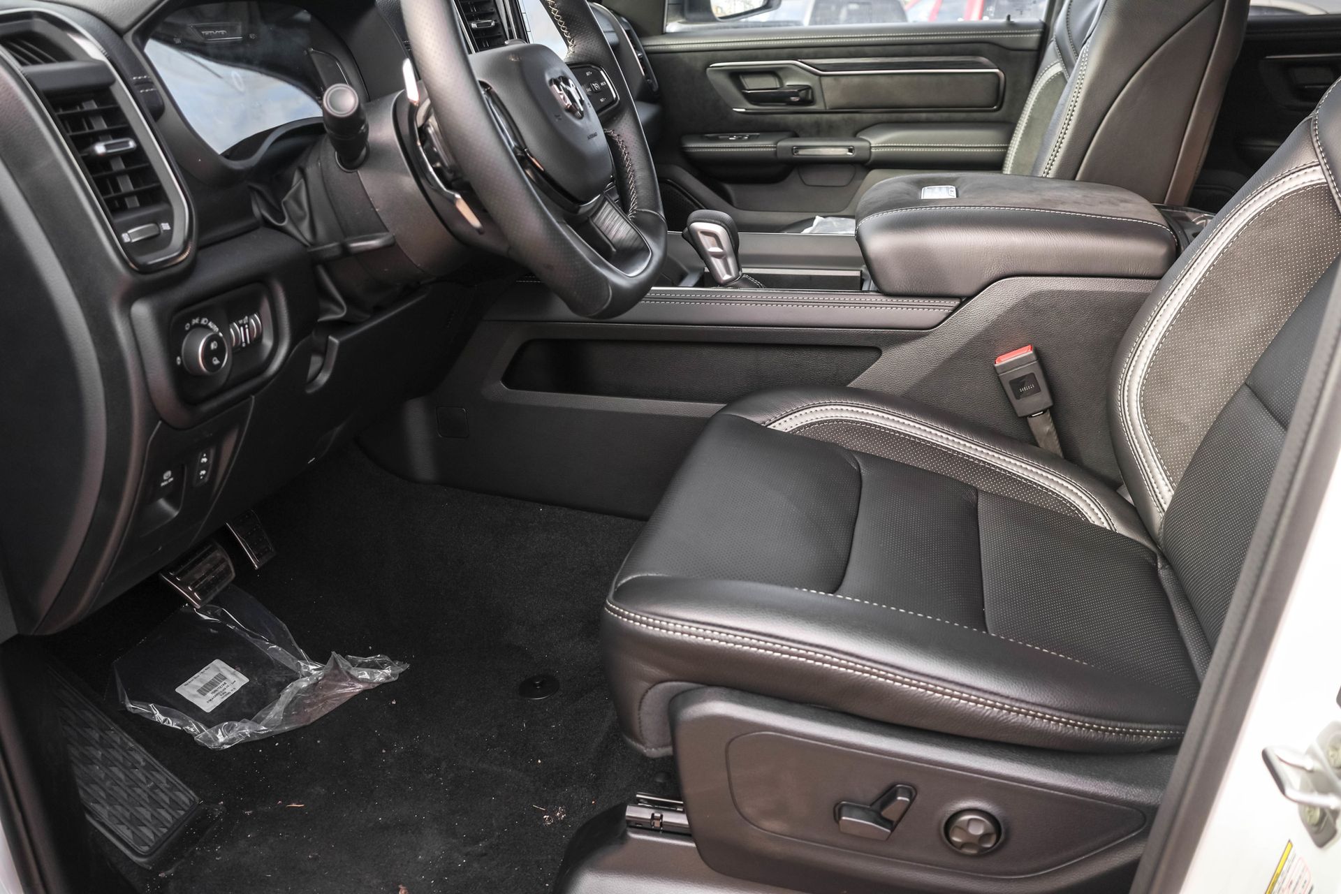 2026 RAM 1500 - Image 4