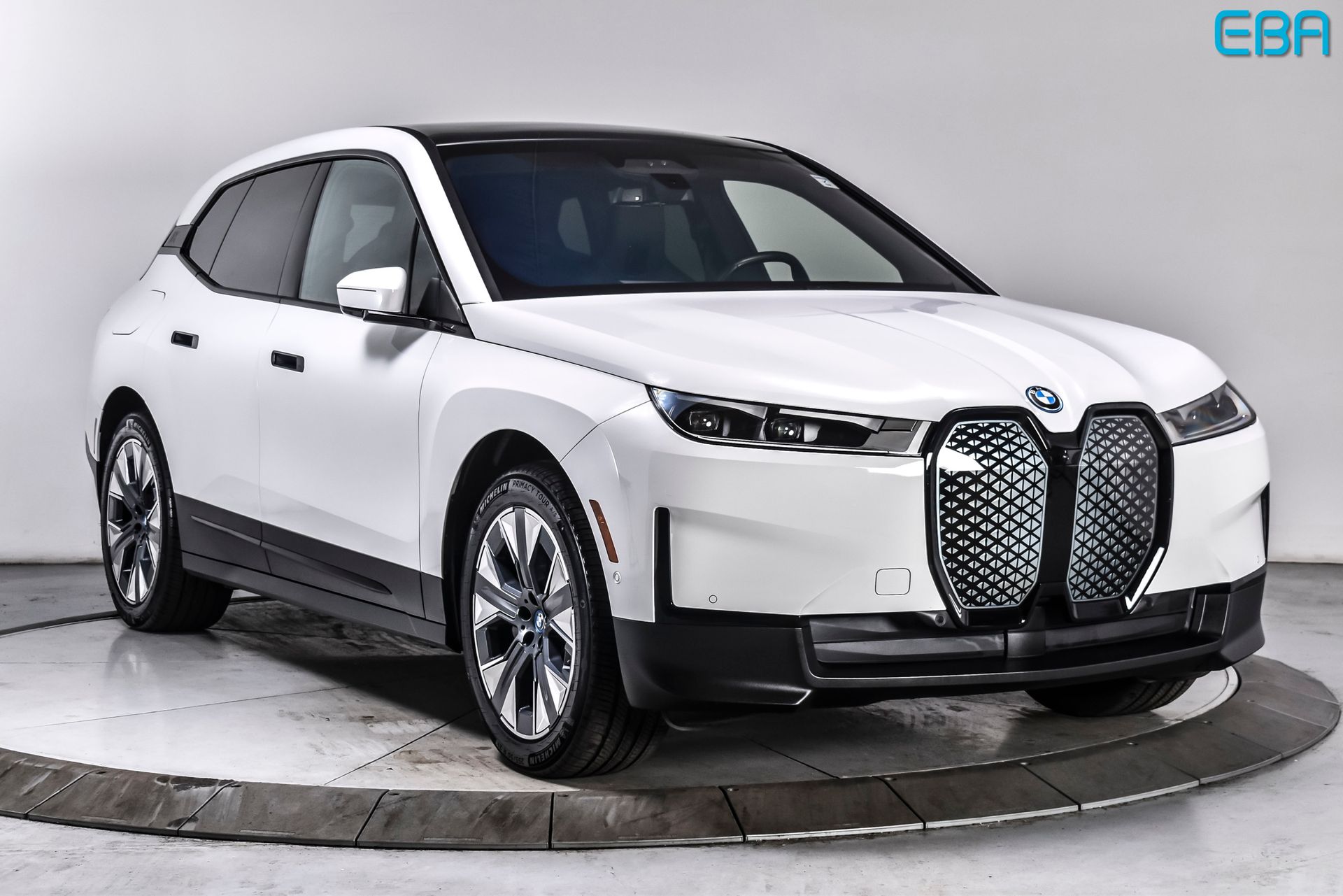 2024 BMW iX xDrive50's photo