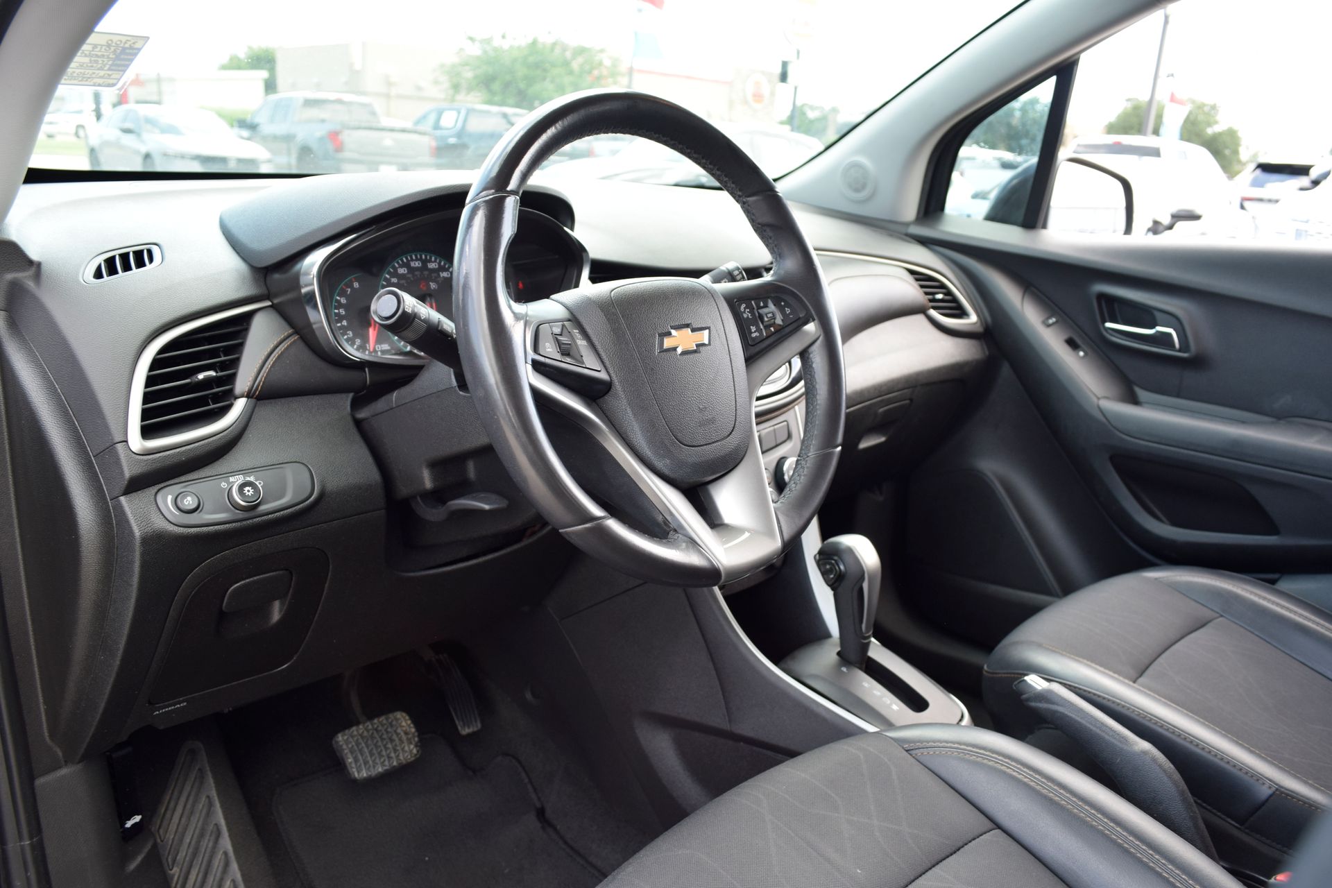 2019 Chevrolet Trax LT - 11