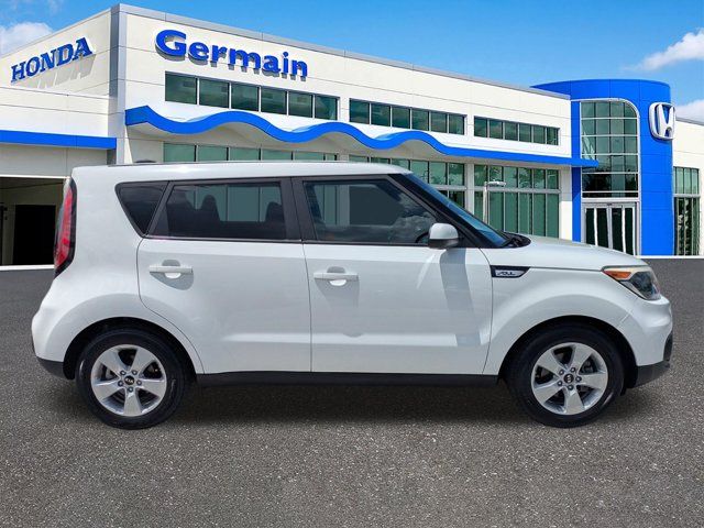 Used 2018 Clear White Kia Base image 4