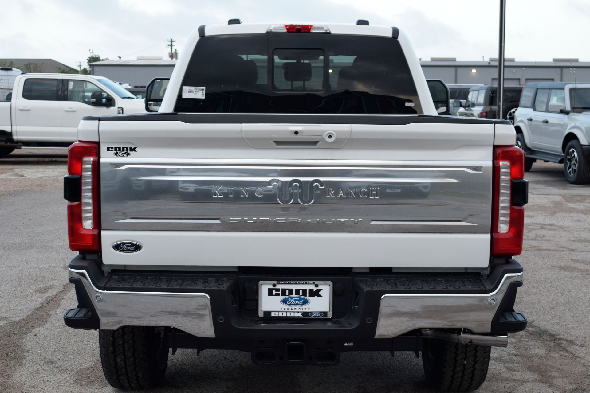 2026 Ford F-250SD King Ranch White at EAG Ford Navasota