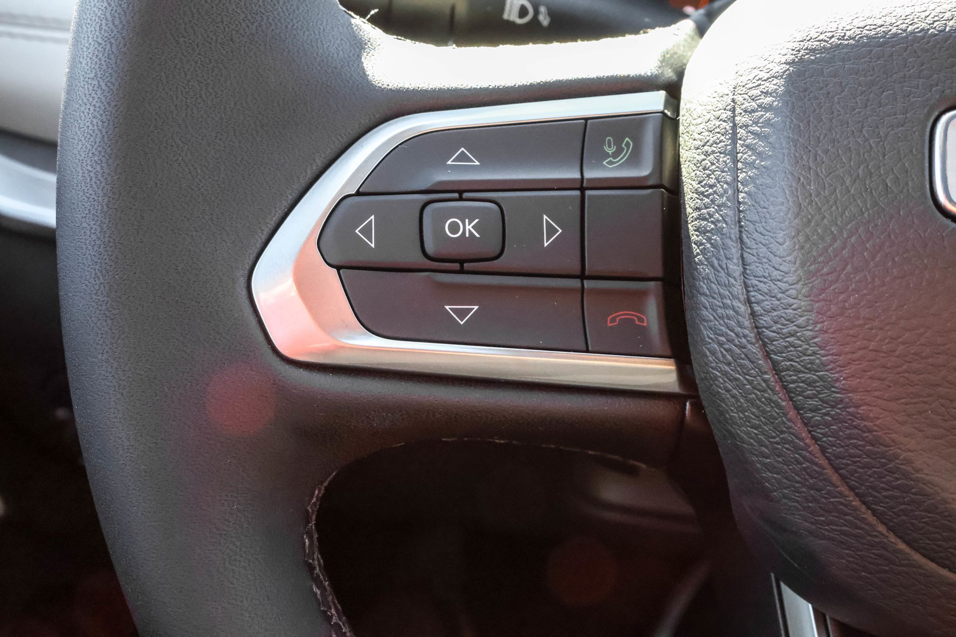 2026 JEEP COMPASS - Image 25