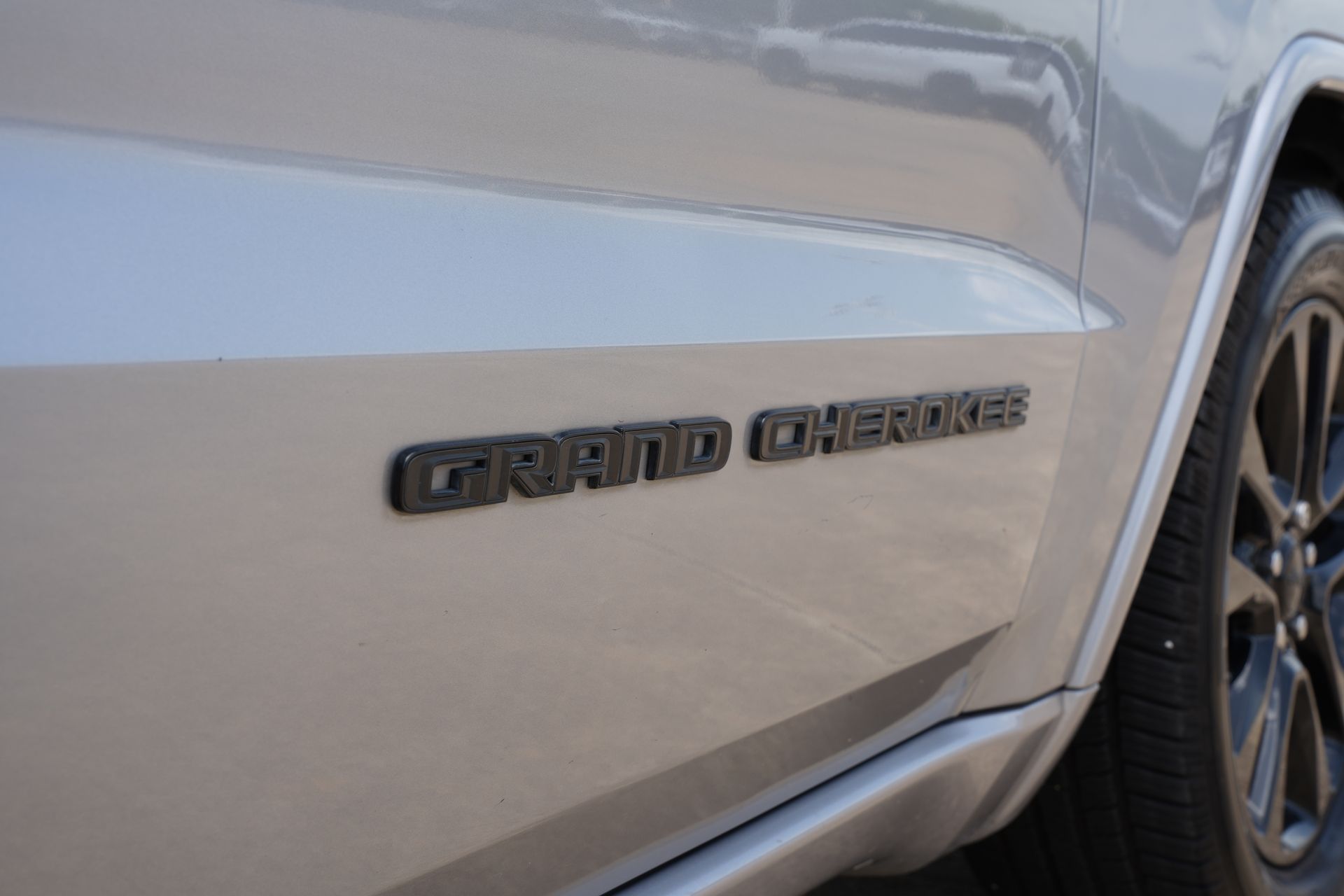 2019 Jeep Grand Cherokee Altitude Silver at AutoSavvy Houston Southwest