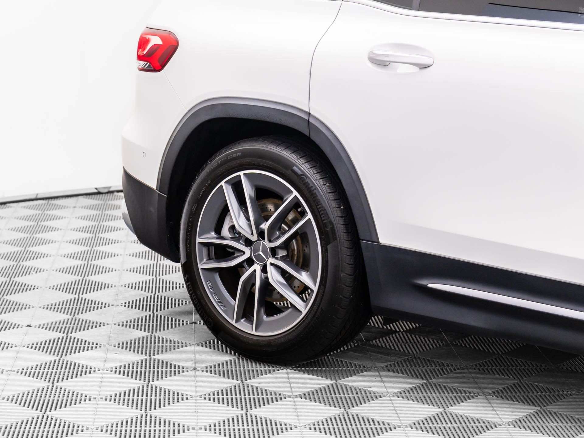 2022 Mercedes-Benz GLB GLB 35 AMG photo