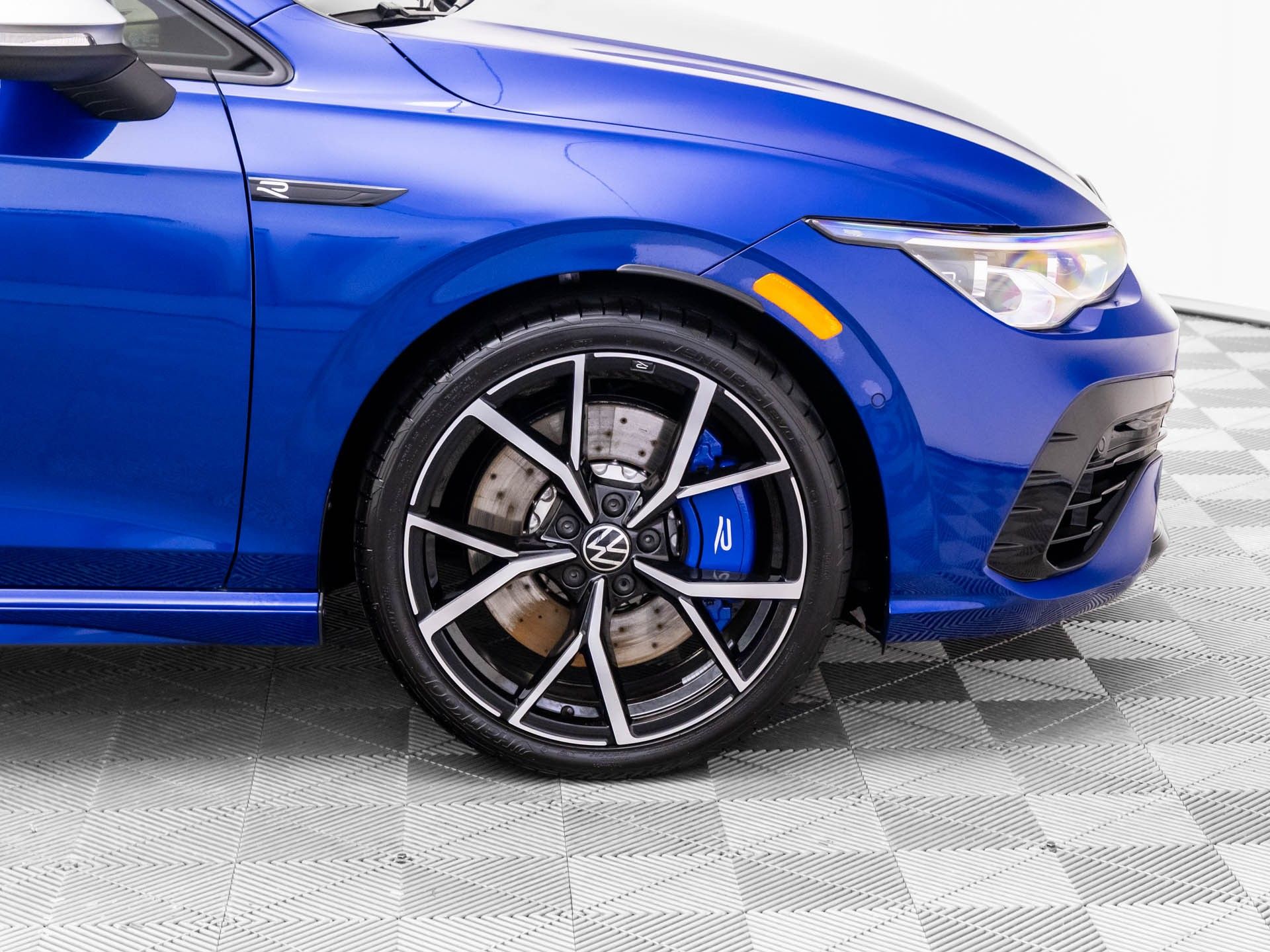 2024 Volkswagen Golf R 2.0T photo