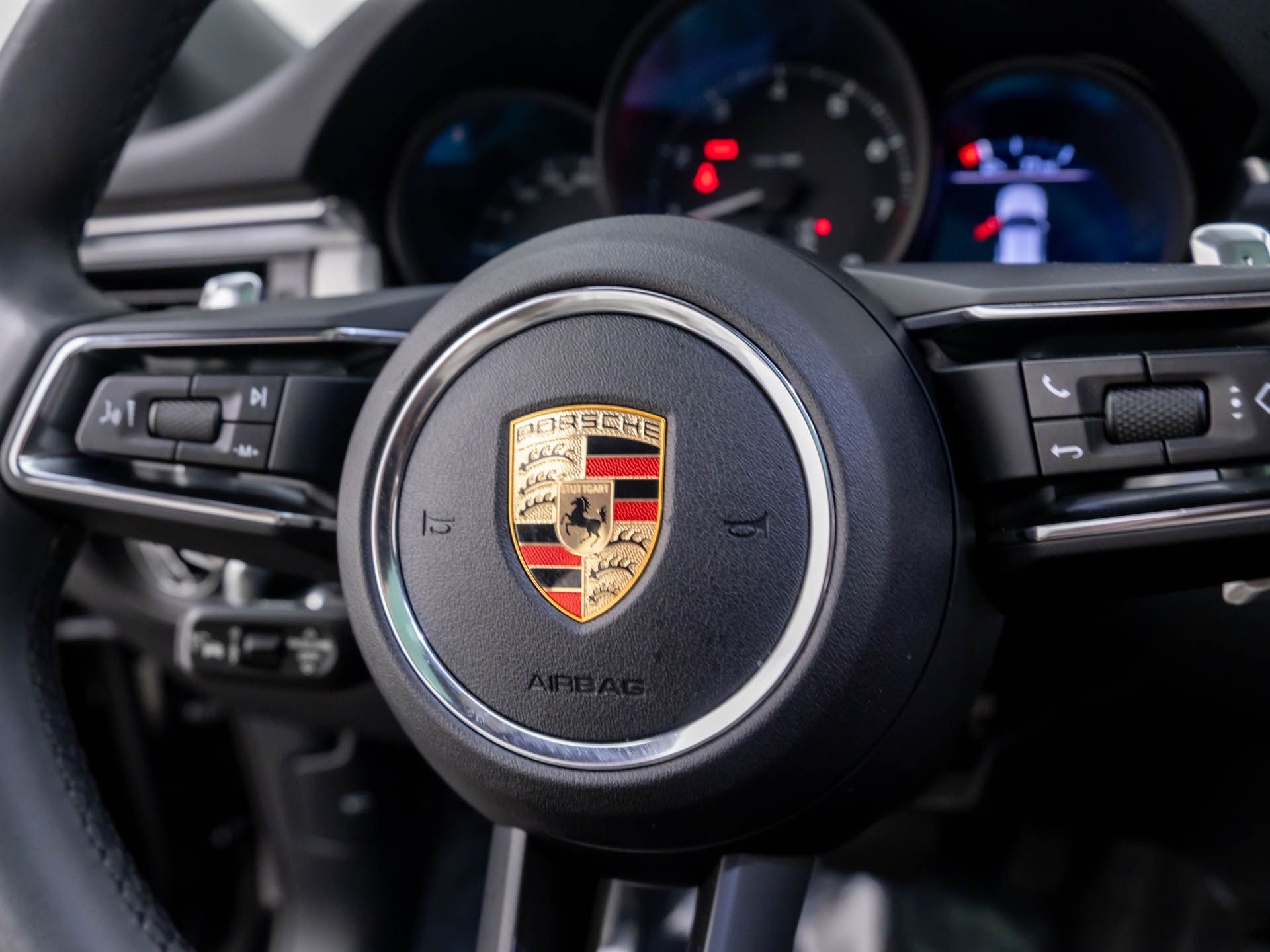 2024 Porsche Macan  photo