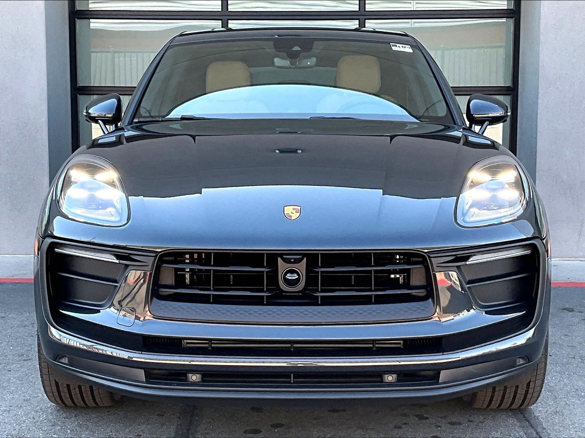2025 Macan picture #9