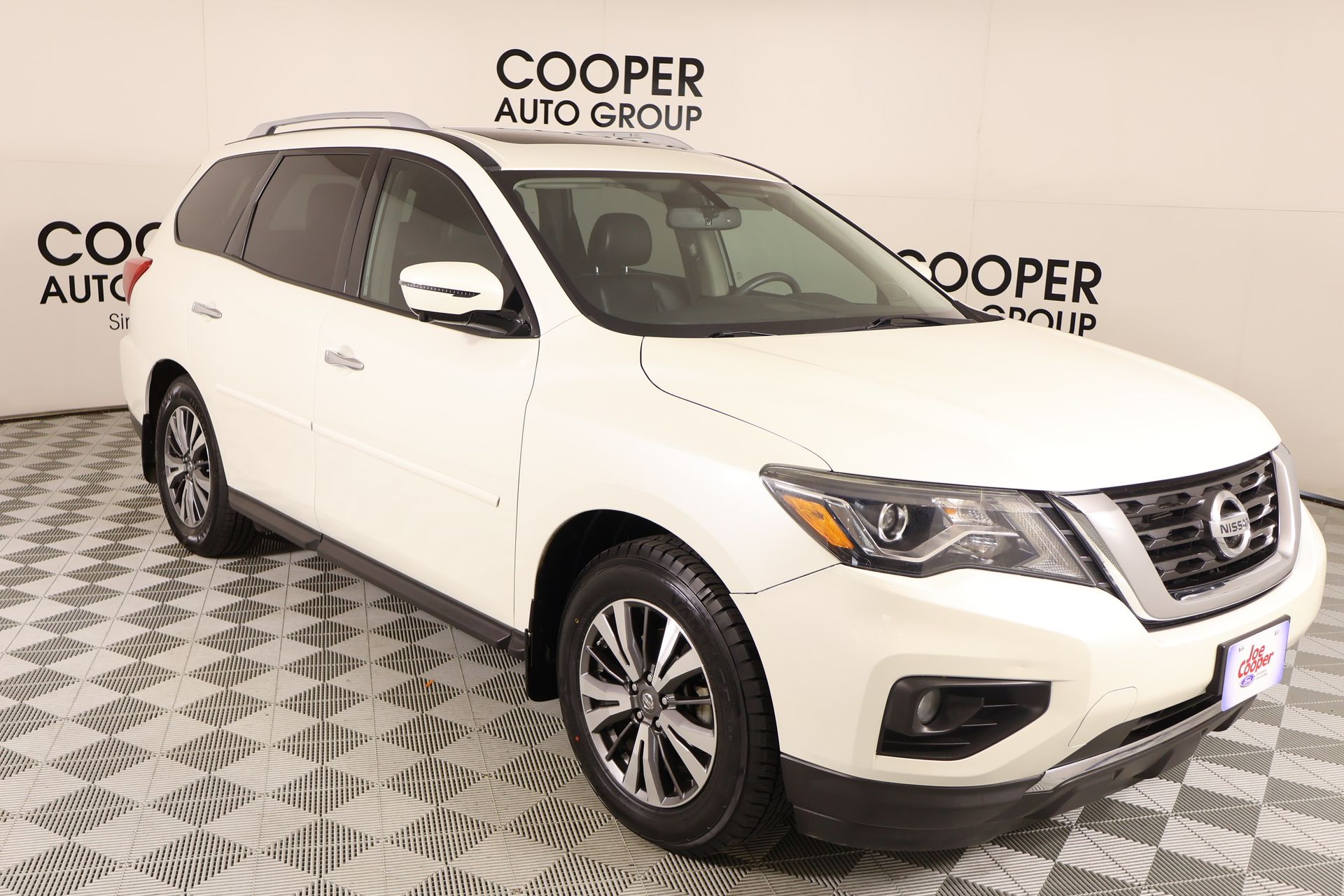 2017 Nissan Pathfinder SL