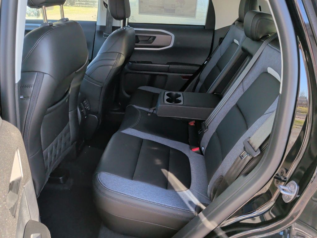 2026 Ford Bronco Sport Outer Banks - 9