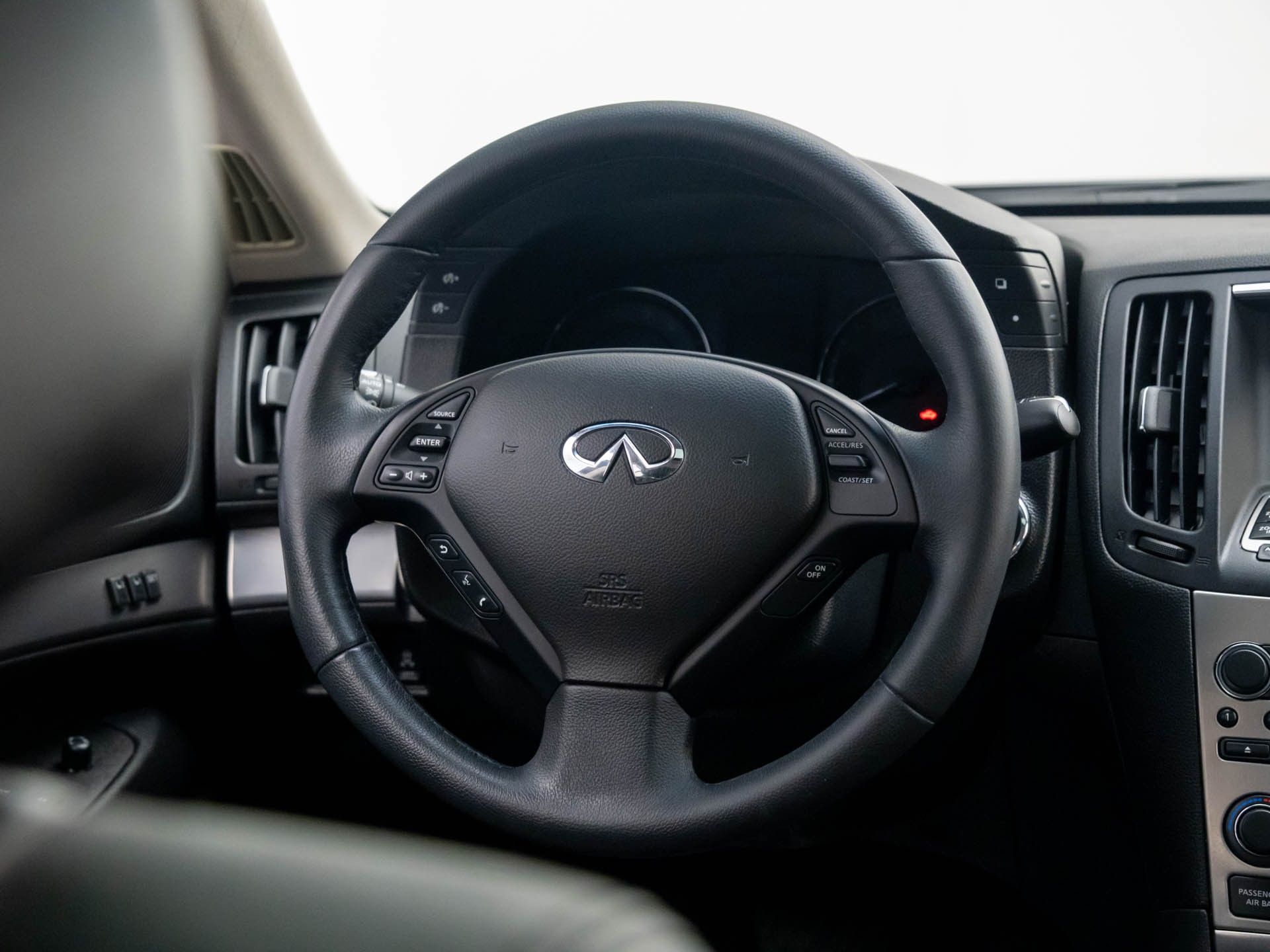 2013 Infiniti MDX x photo