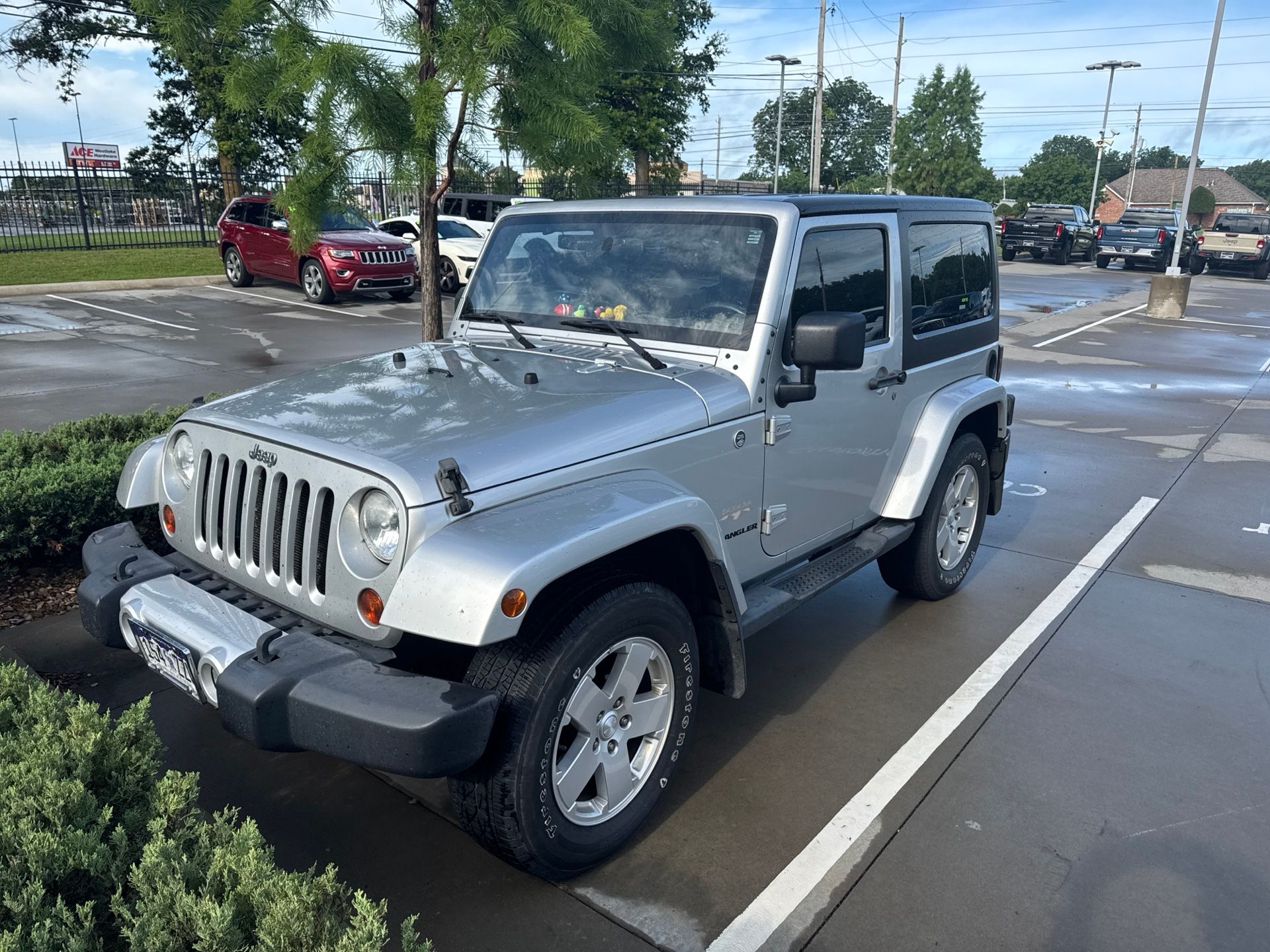 Bright Silver Metallic Clearcoat 2011 Jeep Wrangler Sahara 4WD SUV / Crossover Four-Wheel Drive 4-Speed Automatic