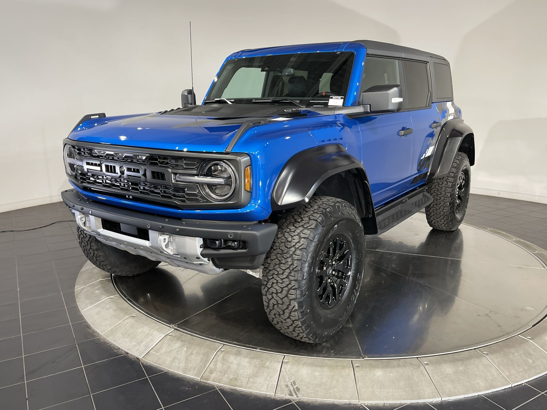 2024 Ford Bronco Raptor 13