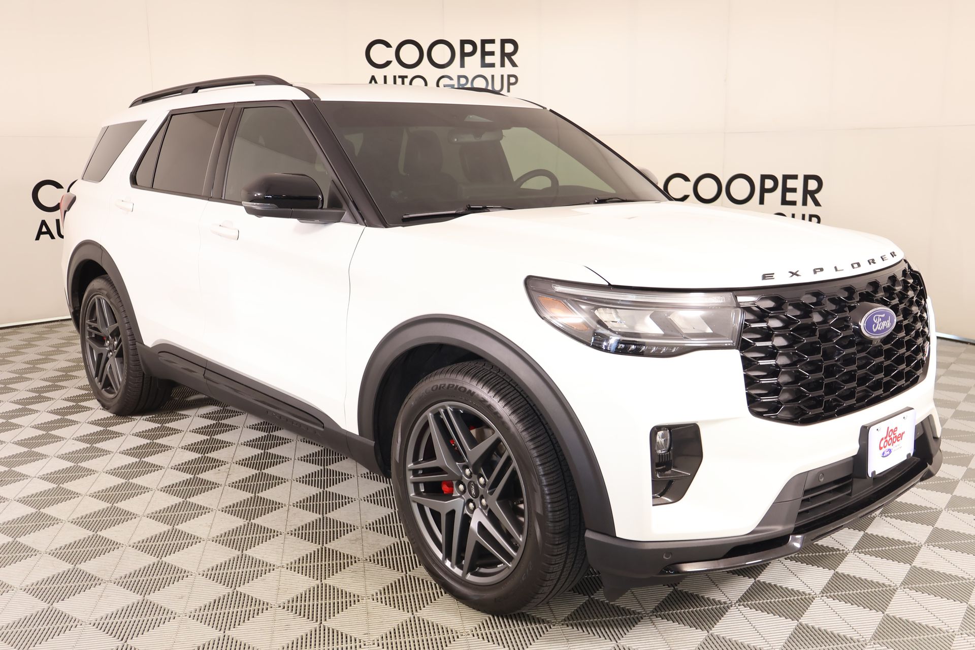 White Metallic 2025 Ford Explorer SUV / Crossover All-Wheel Drive Automatic