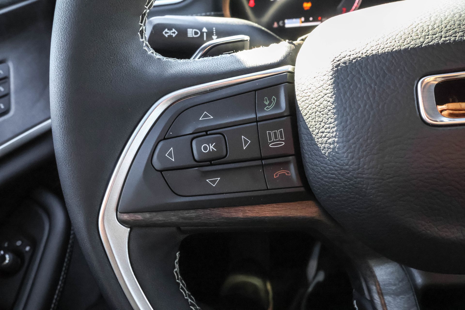 2025 JEEP GRAND CHEROKEE L - Image 26