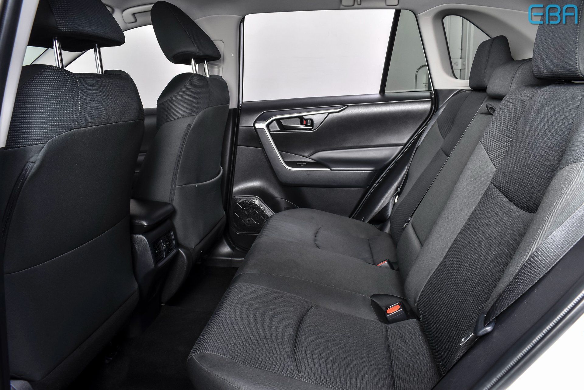 2025 Toyota RAV4 LE - Photo 22