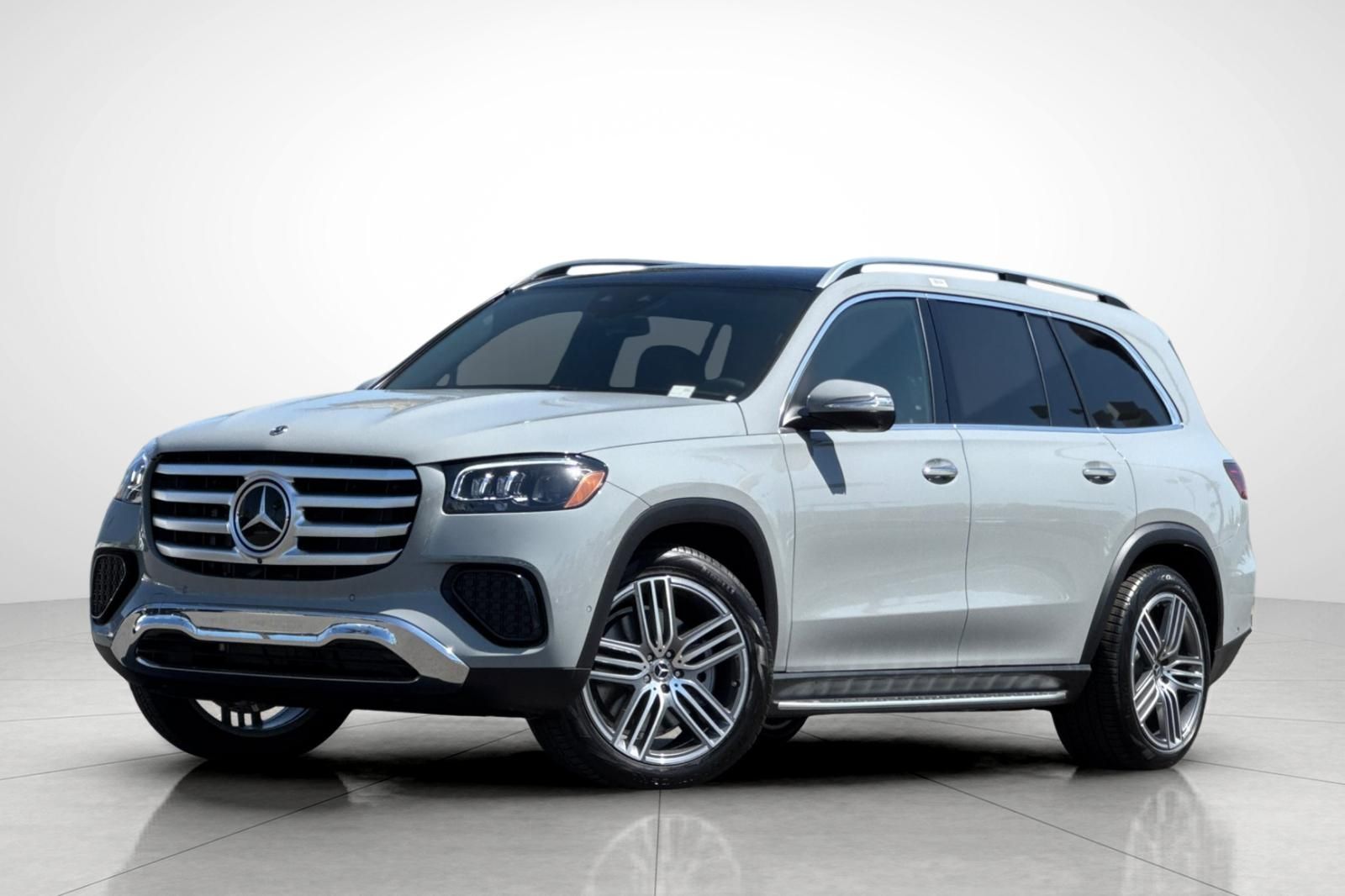 Gray (MANUFAKTUR Alpine Grey) 2026 Mercedes-Benz GLS SUV / Crossover All-Wheel Drive 9-Speed Automatic