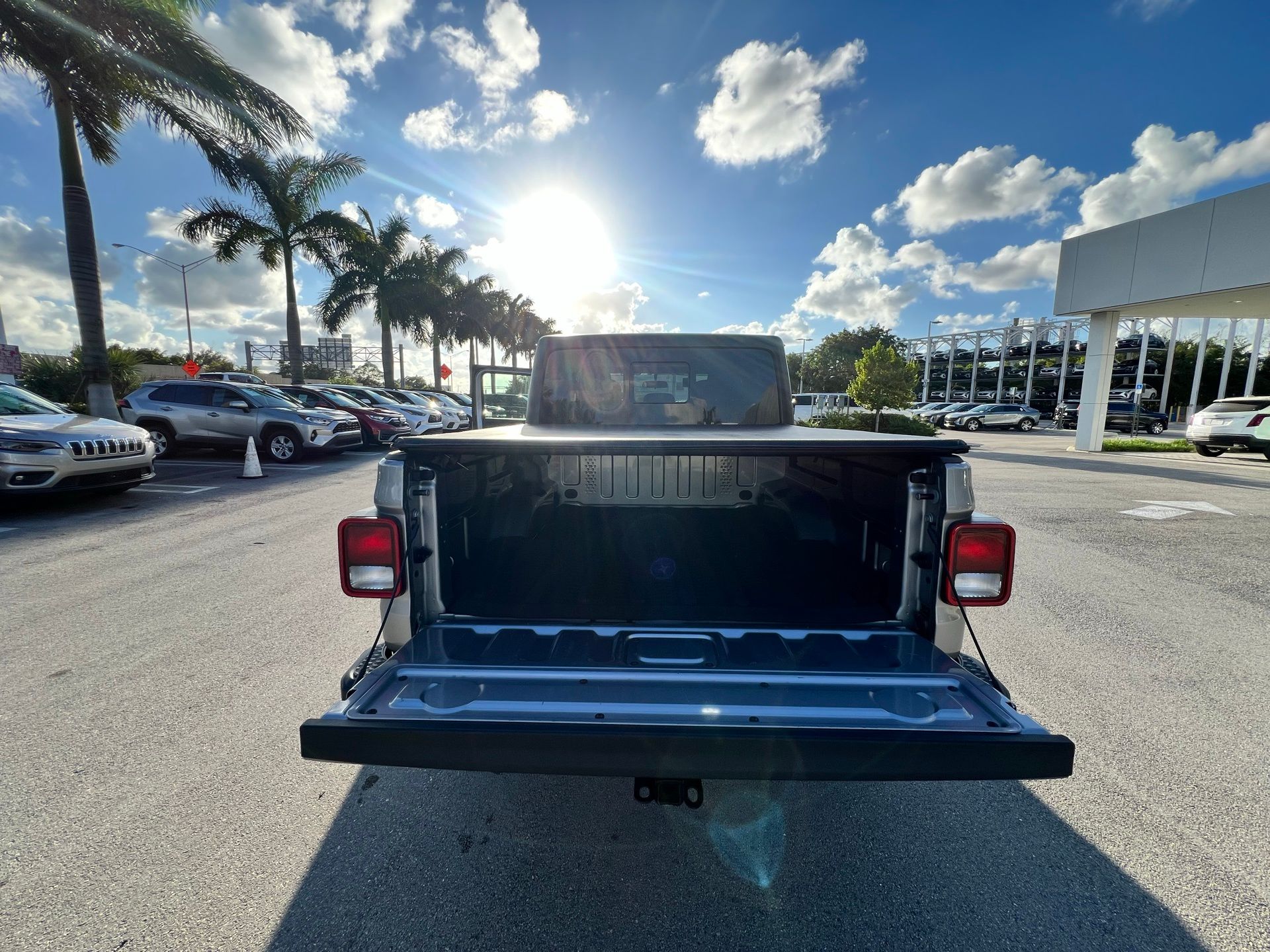 2021 Jeep Gladiator Willys 27